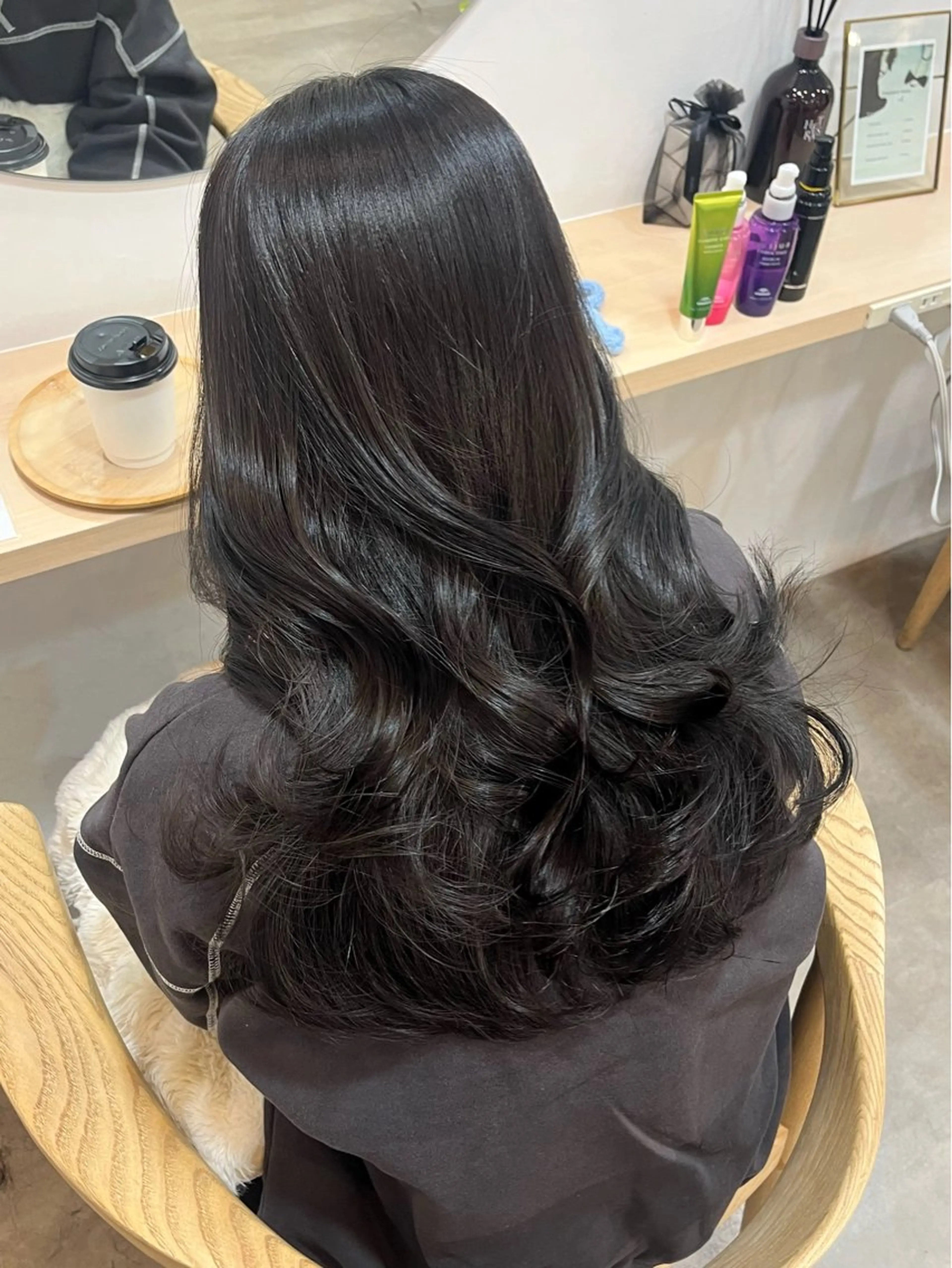 ロング カラー 透明感カラー レイヤーカット カット ヘアカラー トリートメント 𝒀𝒖𝒊𝒏𝒂 梅田/透明感カラーのヘアスタイル