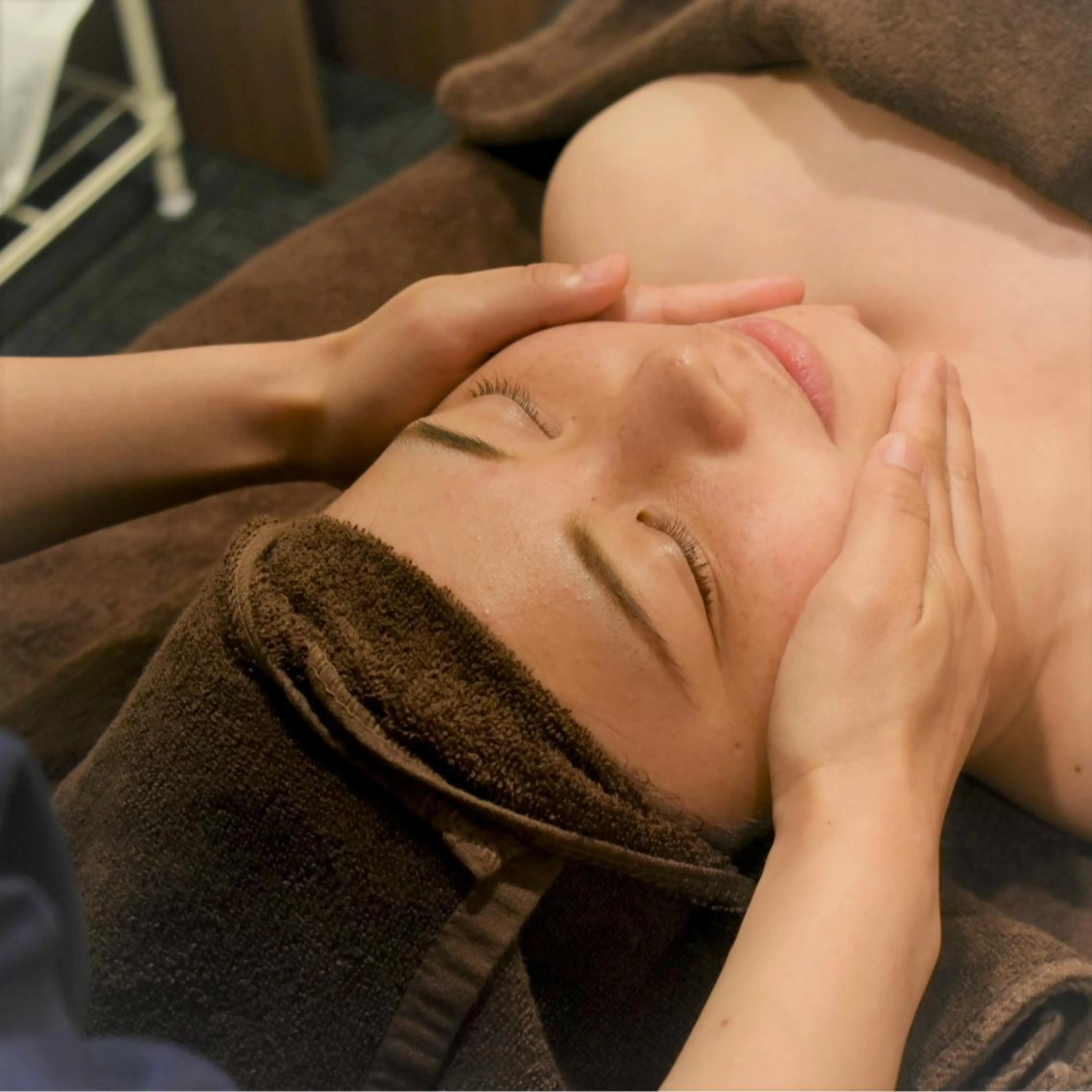 特別価格💫小顔美容エステ💆‍♀️✨¥4,800→¥3,500！！お顔のむくみやシワ、たるみにお悩みの方はぜひ🧡の写真