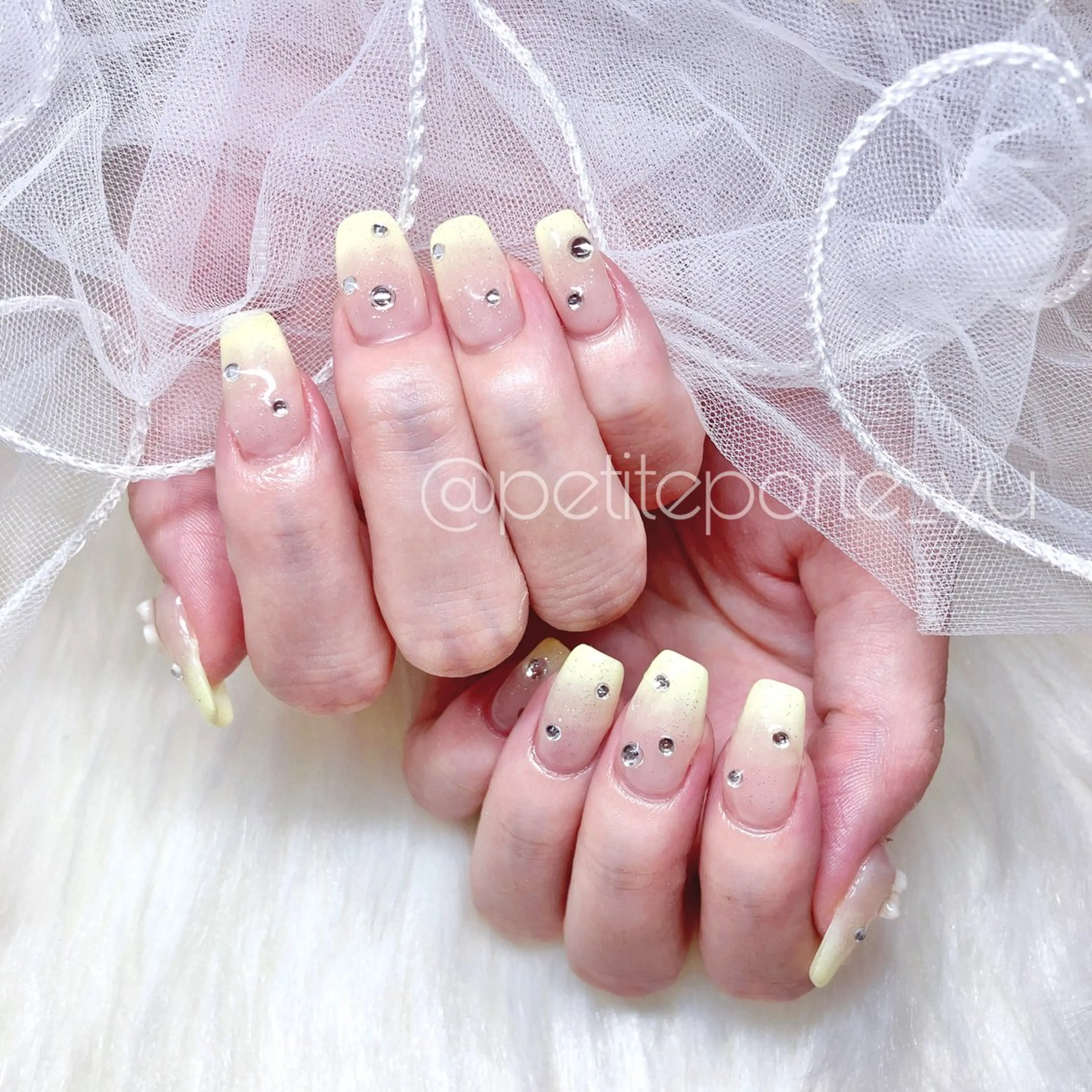 ネイル アートネイル 長さ出し ジェルネイル ガーリー キラキラネイル ハンドネイル nailsalon petite porte所属・petite porteのネイルデザイン
