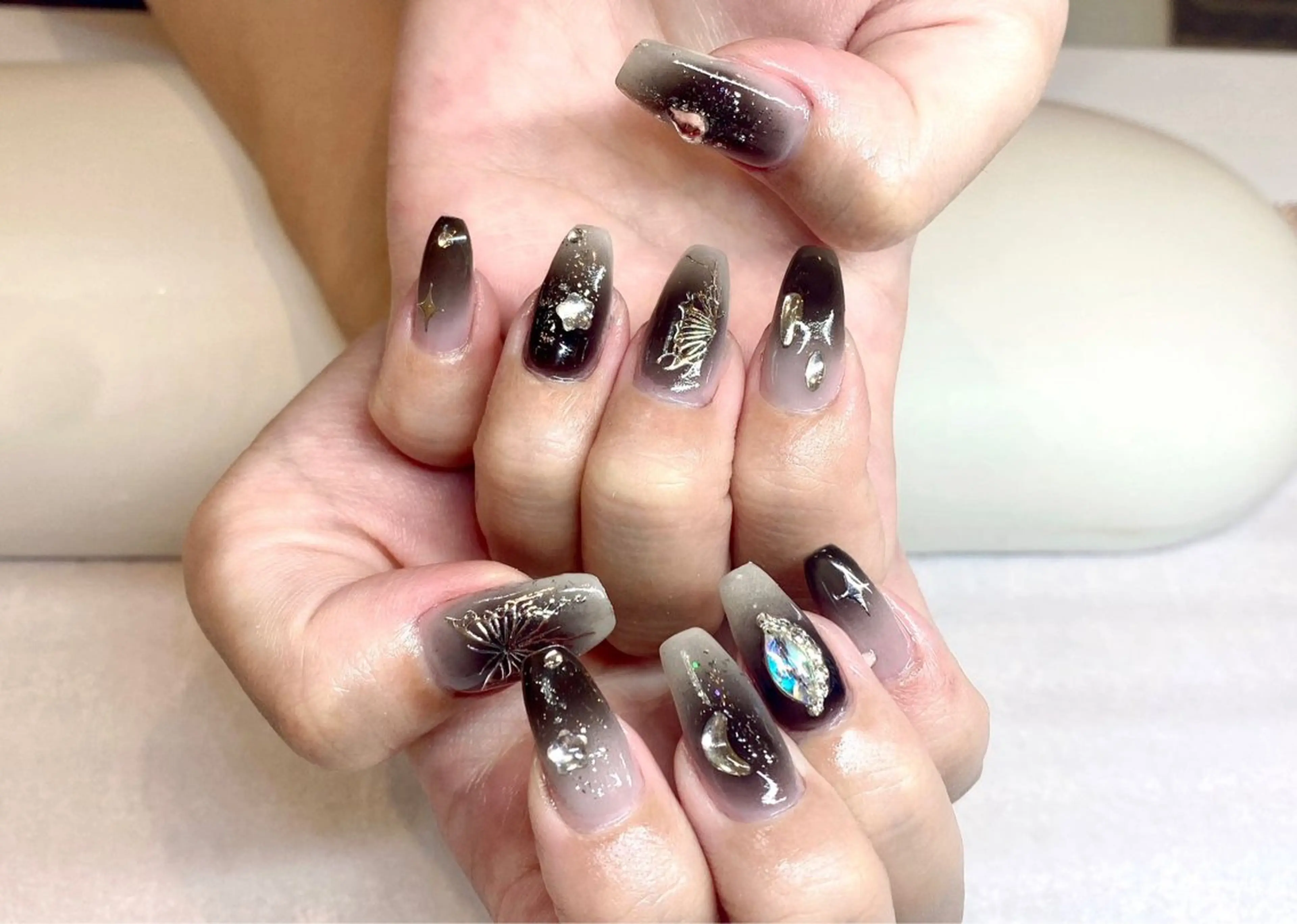 ネイル チークネイル グラデーション Niko nailサロンのネイルデザイン