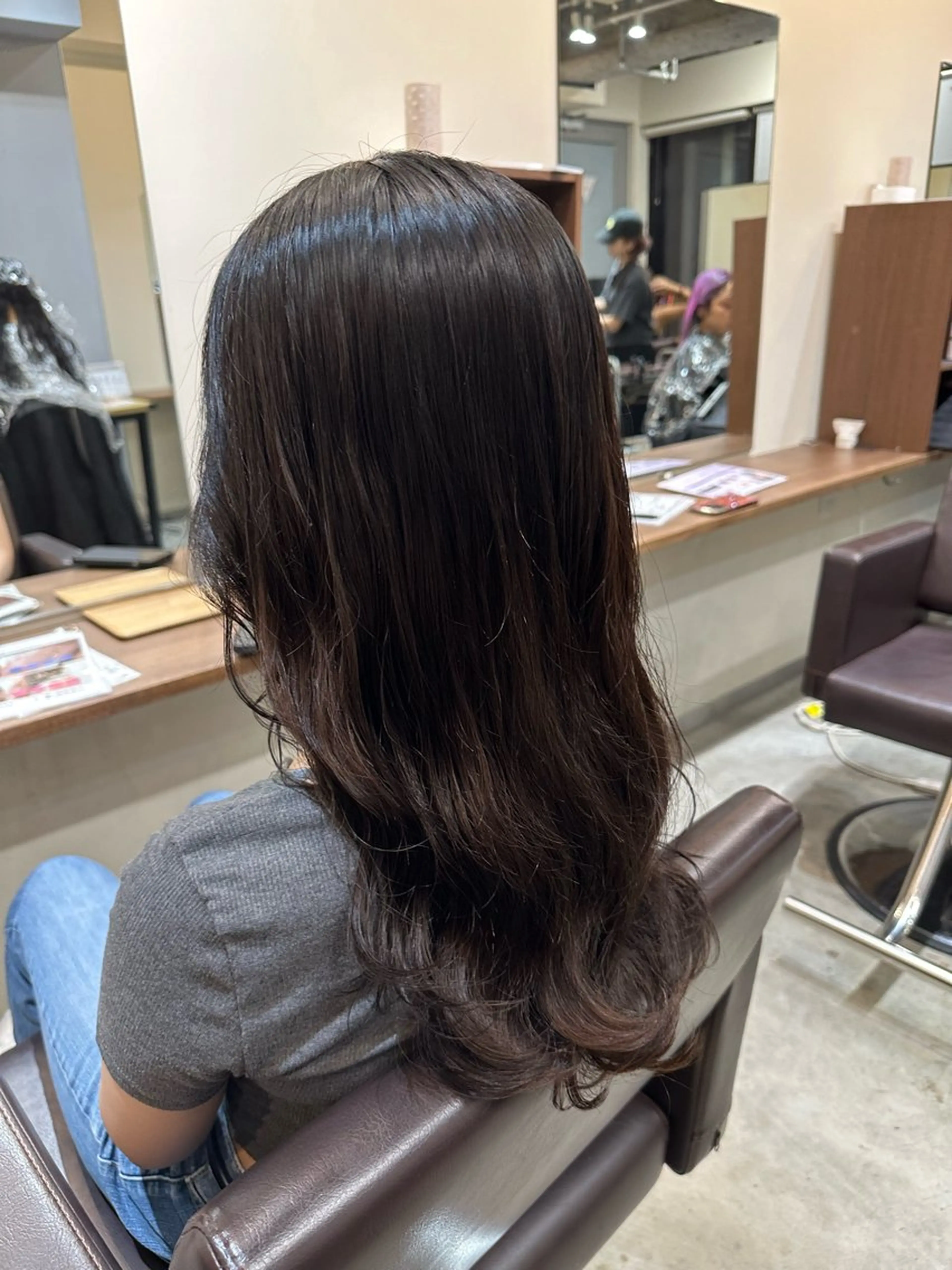 ロング カラー パーマ カット ヘアカラー パーマ トリートメント ヘッドスパ 巻けるケア縮毛矯正✨ ケアカラー✨山下のヘアスタイル