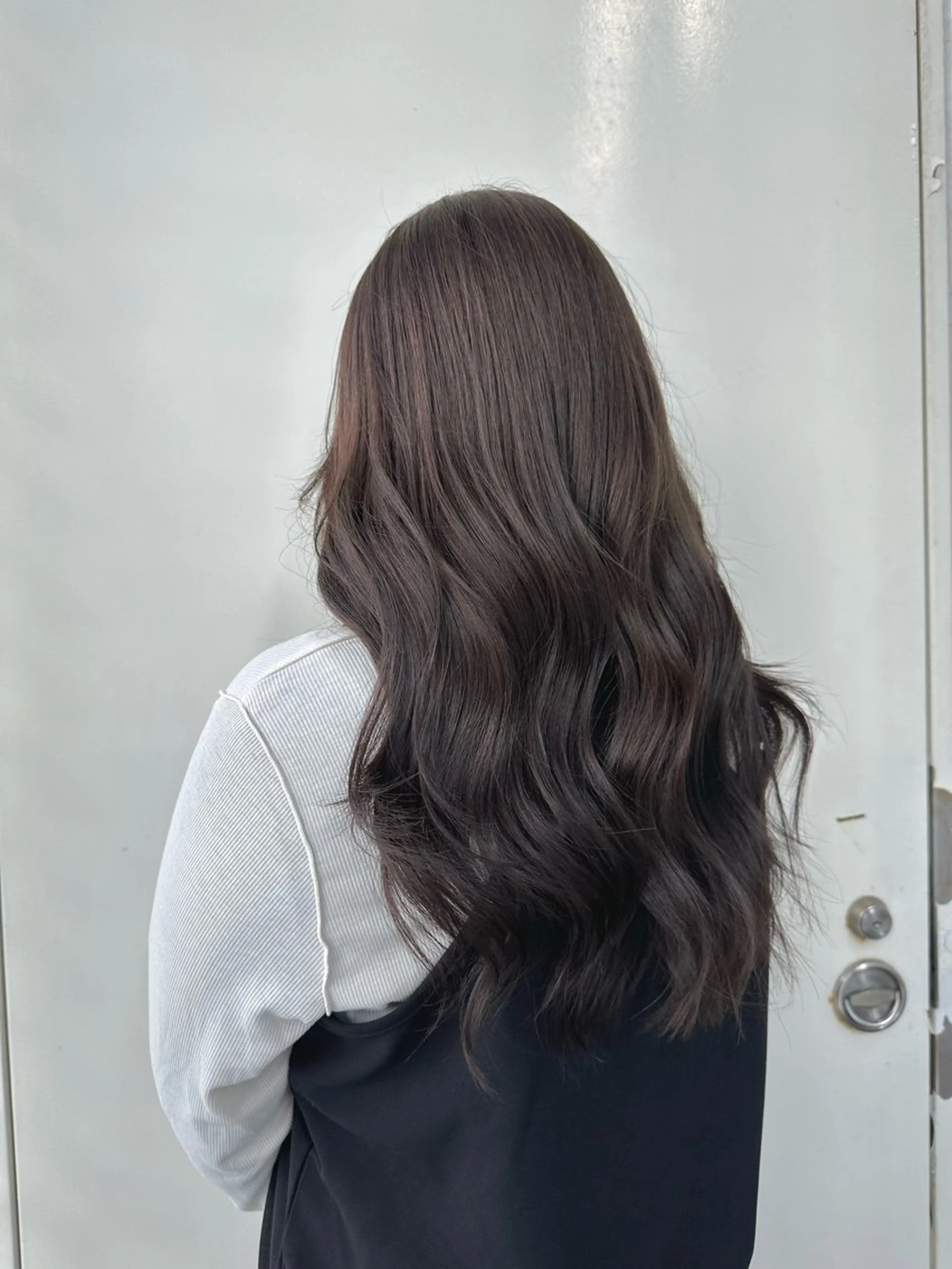 ロング カラー ヘアアレンジ ブリーチ グレージュ ブリーチなしカラー ヨシンモリ ヘアカラー REONA🪽✨ 日常に馴染む髪🫧のヘアスタイル