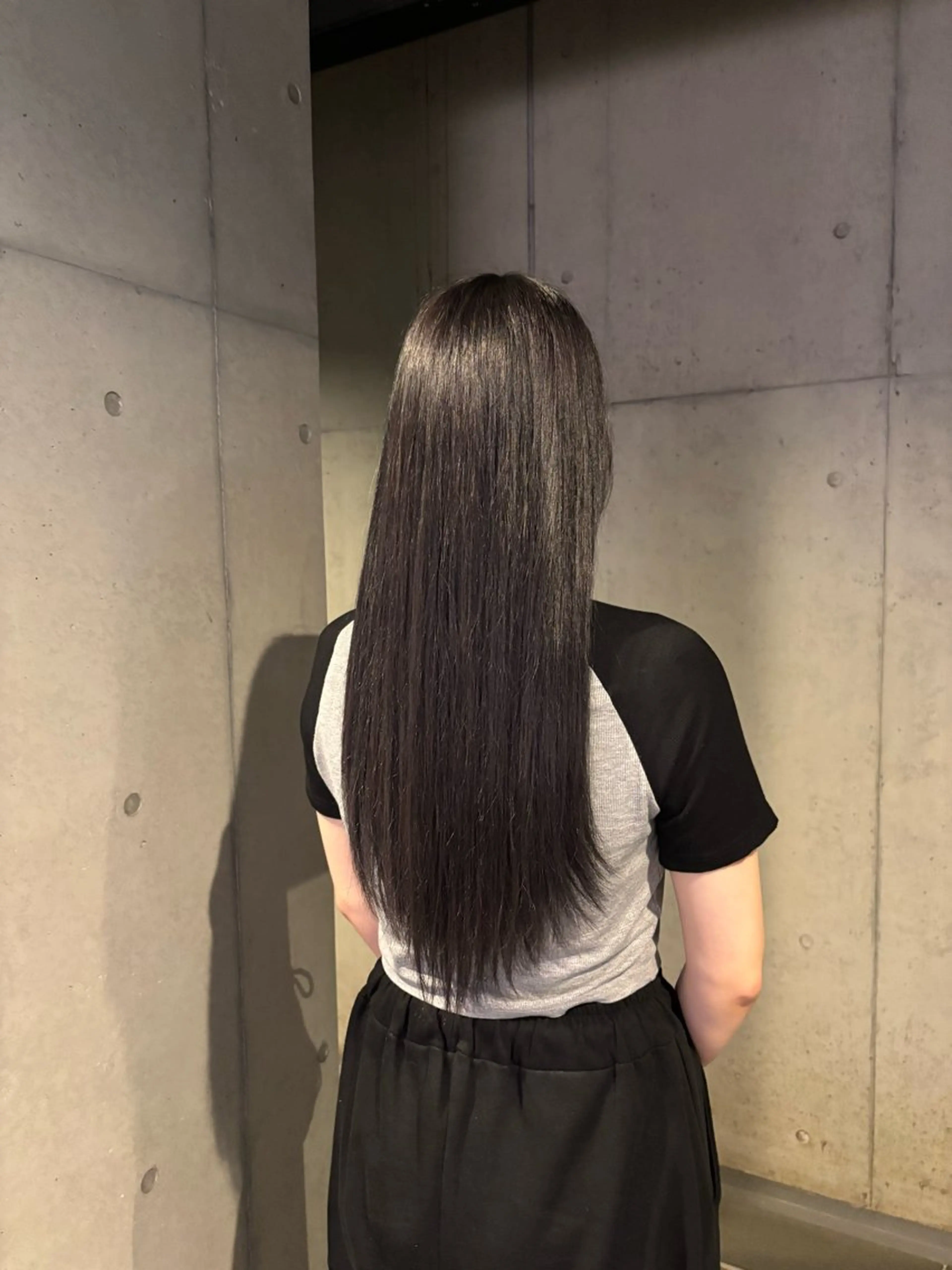 ロング ヘアカラー トリートメント 〖❁田尻千尋| LEONID❁〗のヘアスタイル