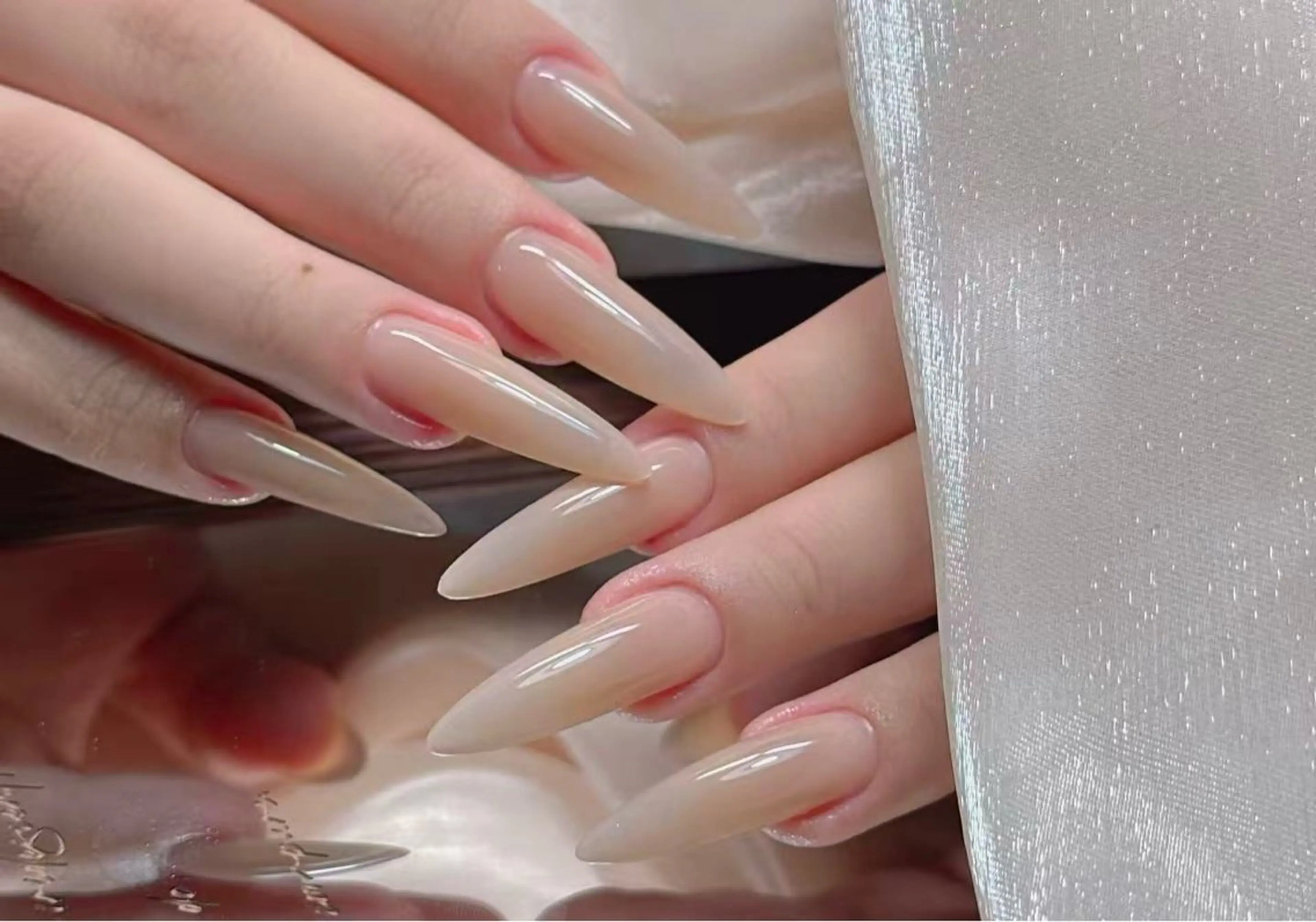 ネイル ハンドネイル ハンドケア Ui_Amor (パラジェル)のネイルデザイン