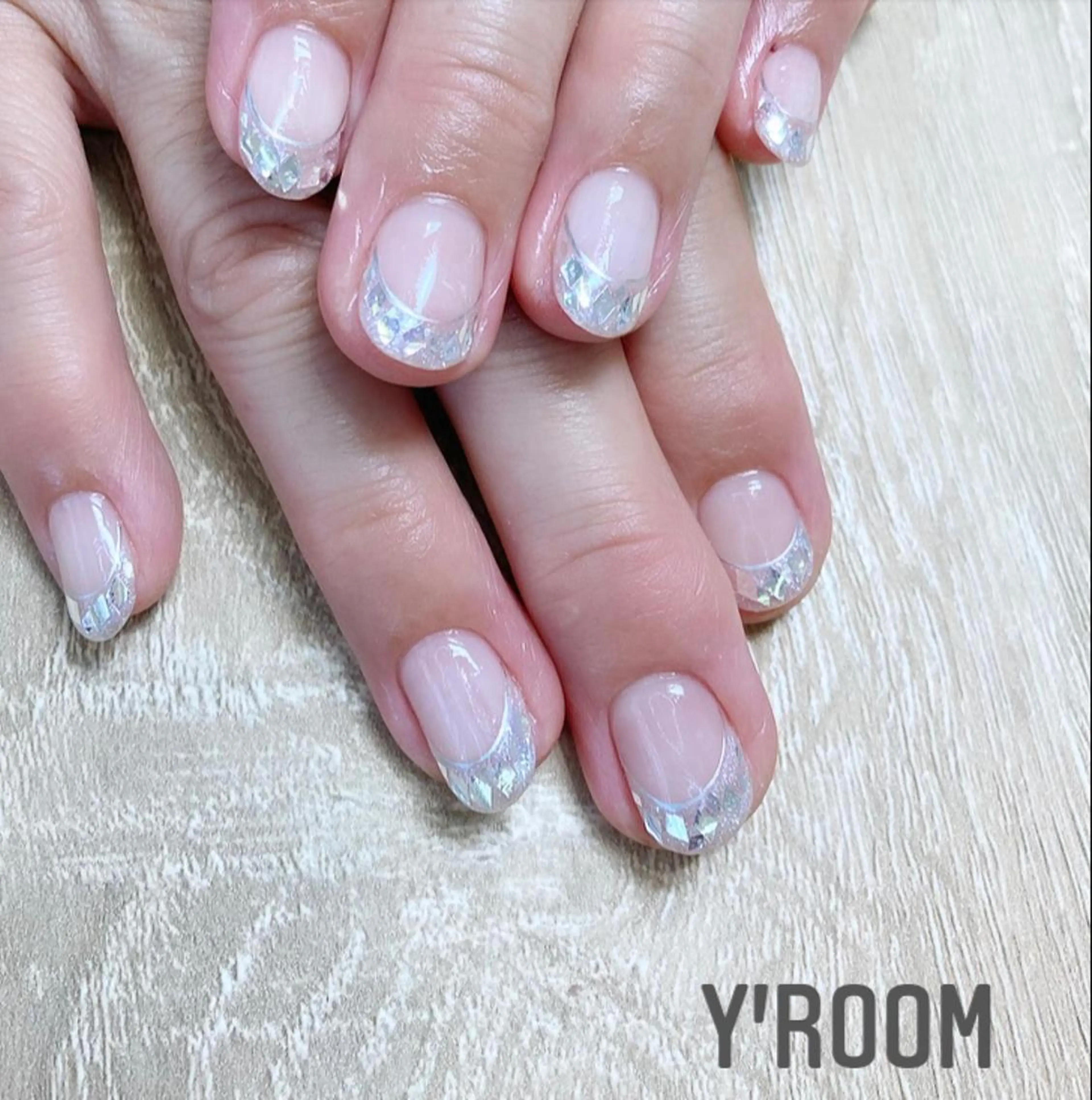 ネイル オーロラネイル フラッシュネイル フットネイル フレンチネイル ジェルネイル YUKA （ネイリスト）のネイルデザイン