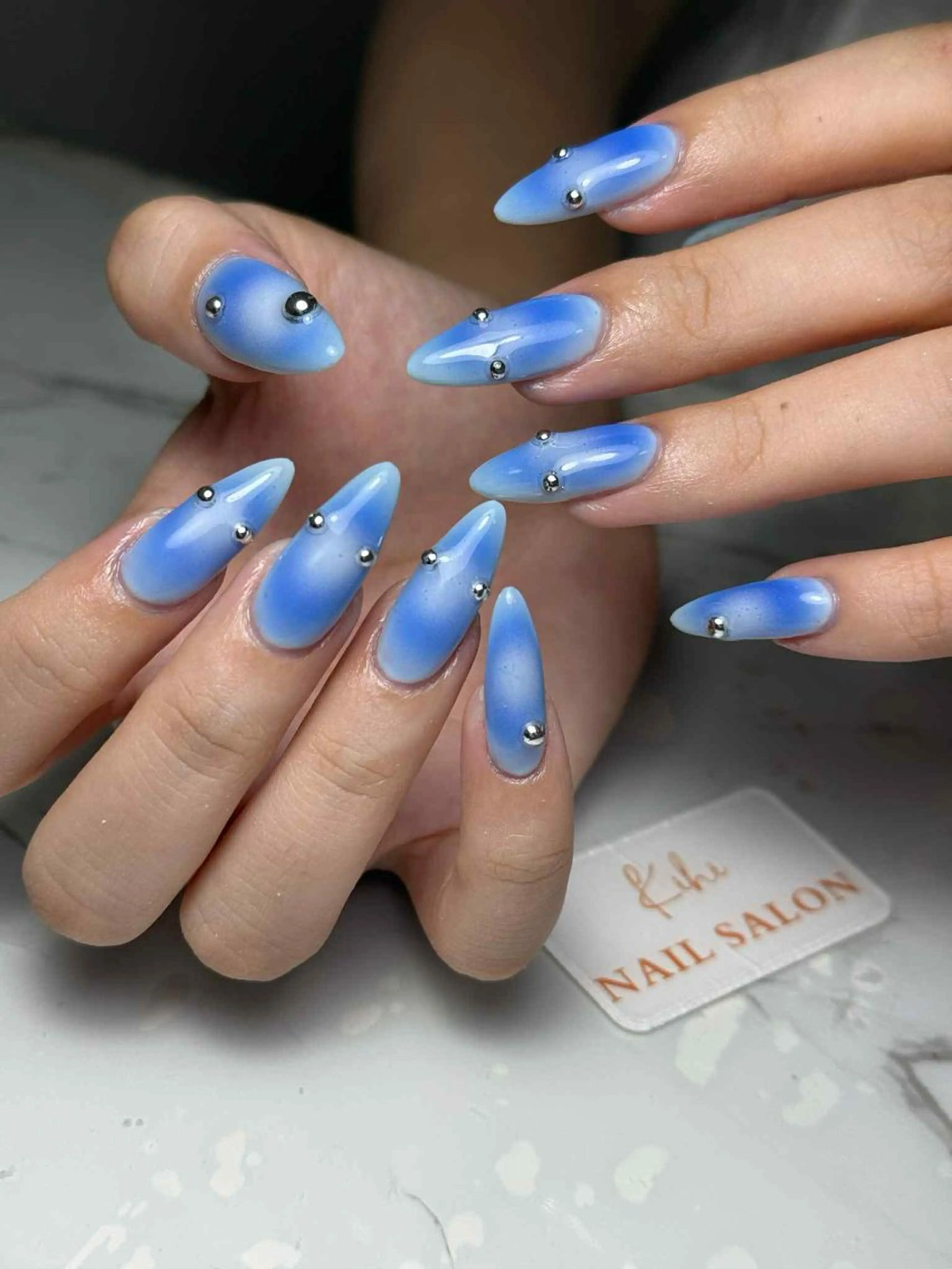 ネイル アートネイル フレンチネイル ジェルネイル グラデーション 韓国ネイル ハンドネイル 💕鈴木ユリ パラジェル/オフ無料のネイルデザイン