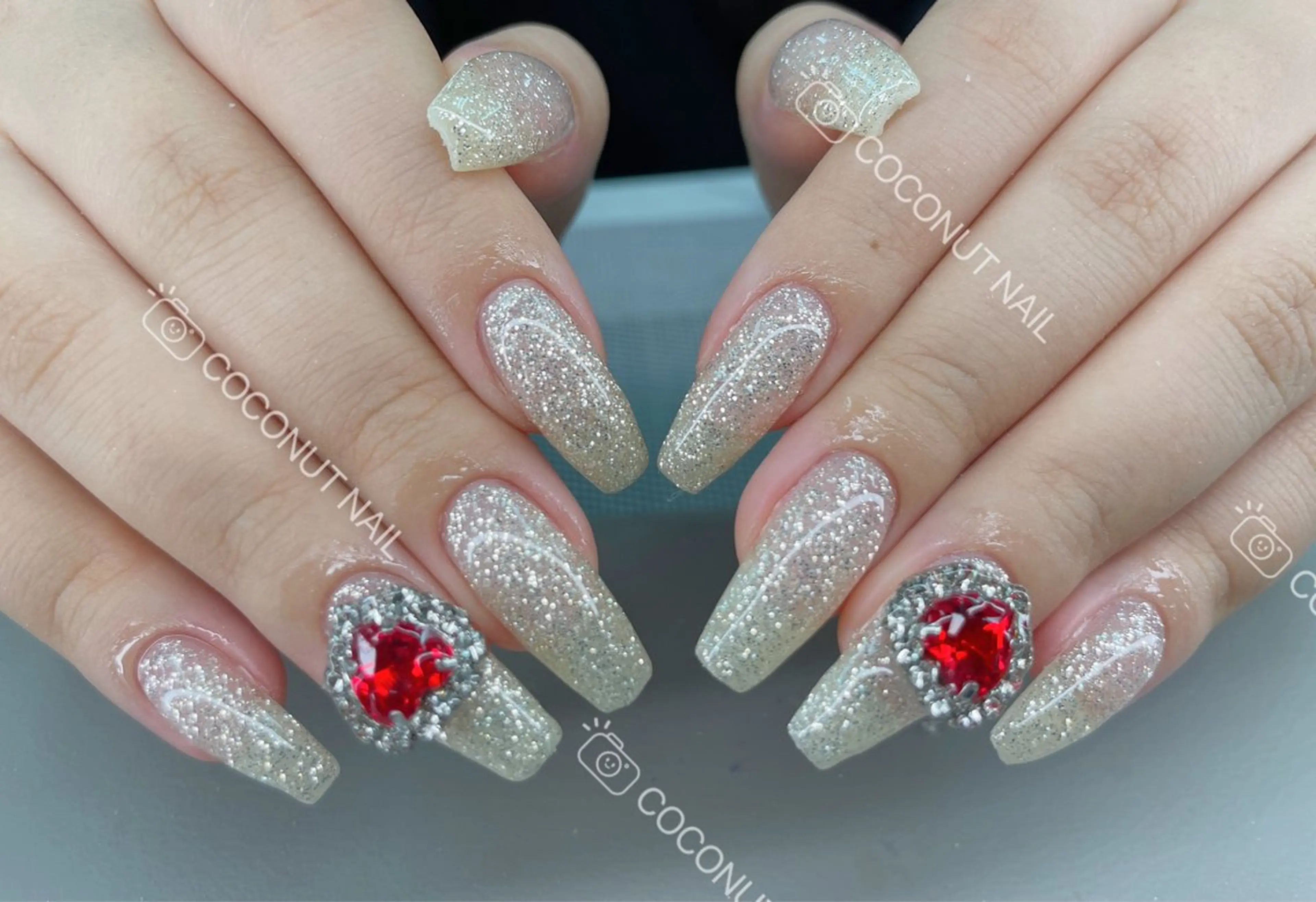 ネイル ハンドネイル 神田 ココナッツのネイルデザイン