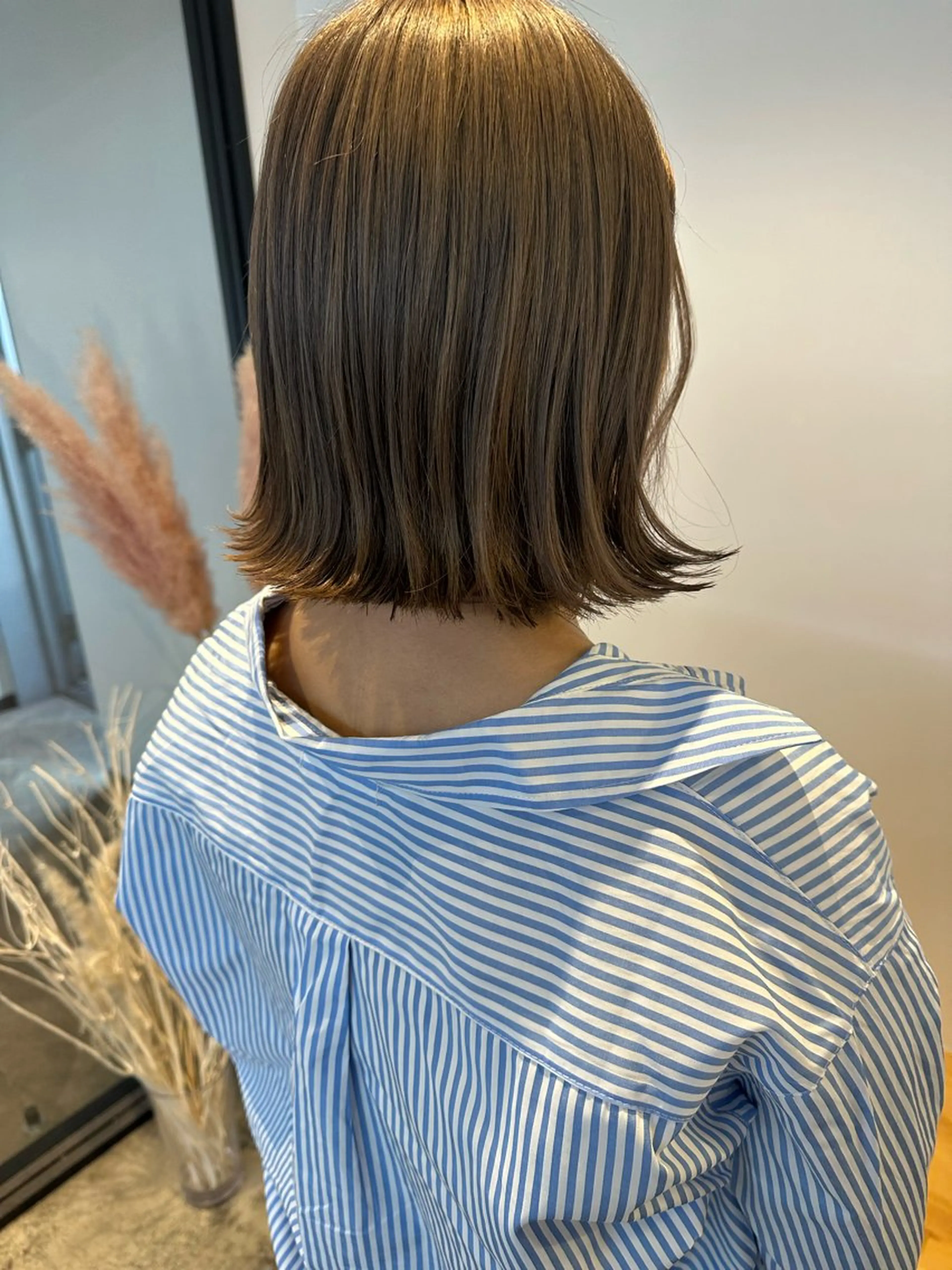 ミディアム カラー yuika .のヘアスタイル