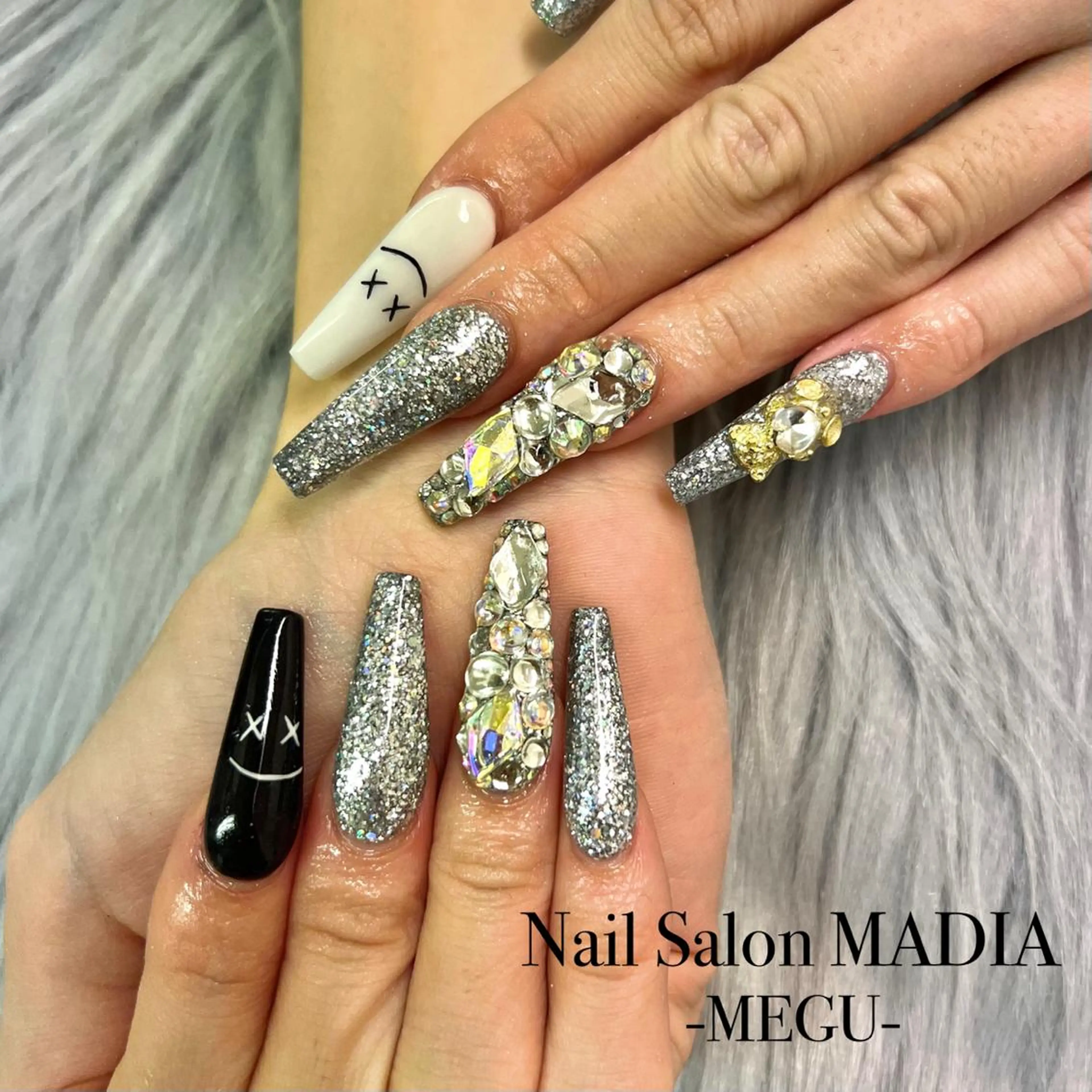 ネイル MADIA藤沢所属・MADIA MEGUのネイルデザイン