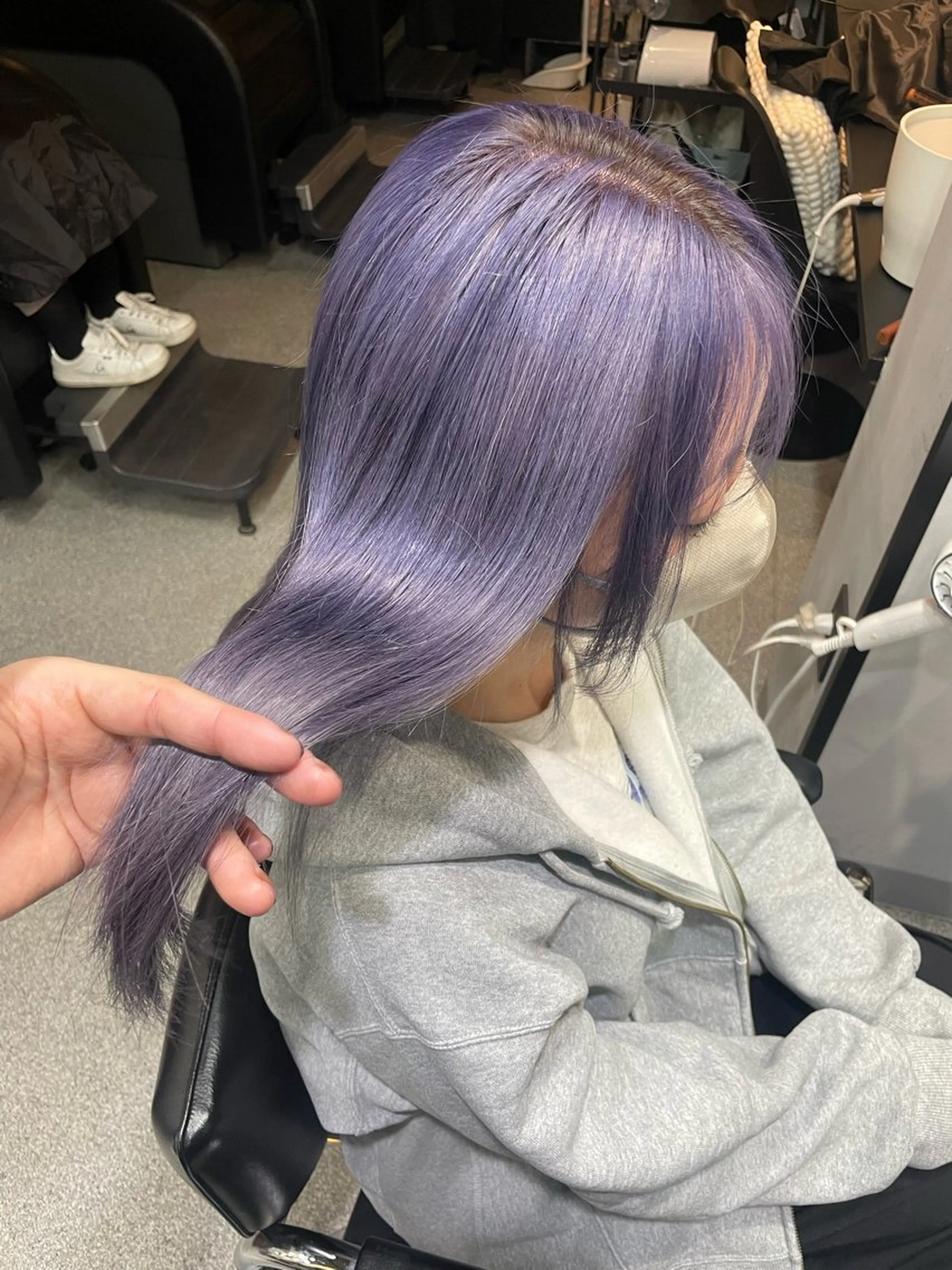 ミディアム ケアブリーチ/ エクステ/レイヤーのヘアスタイル