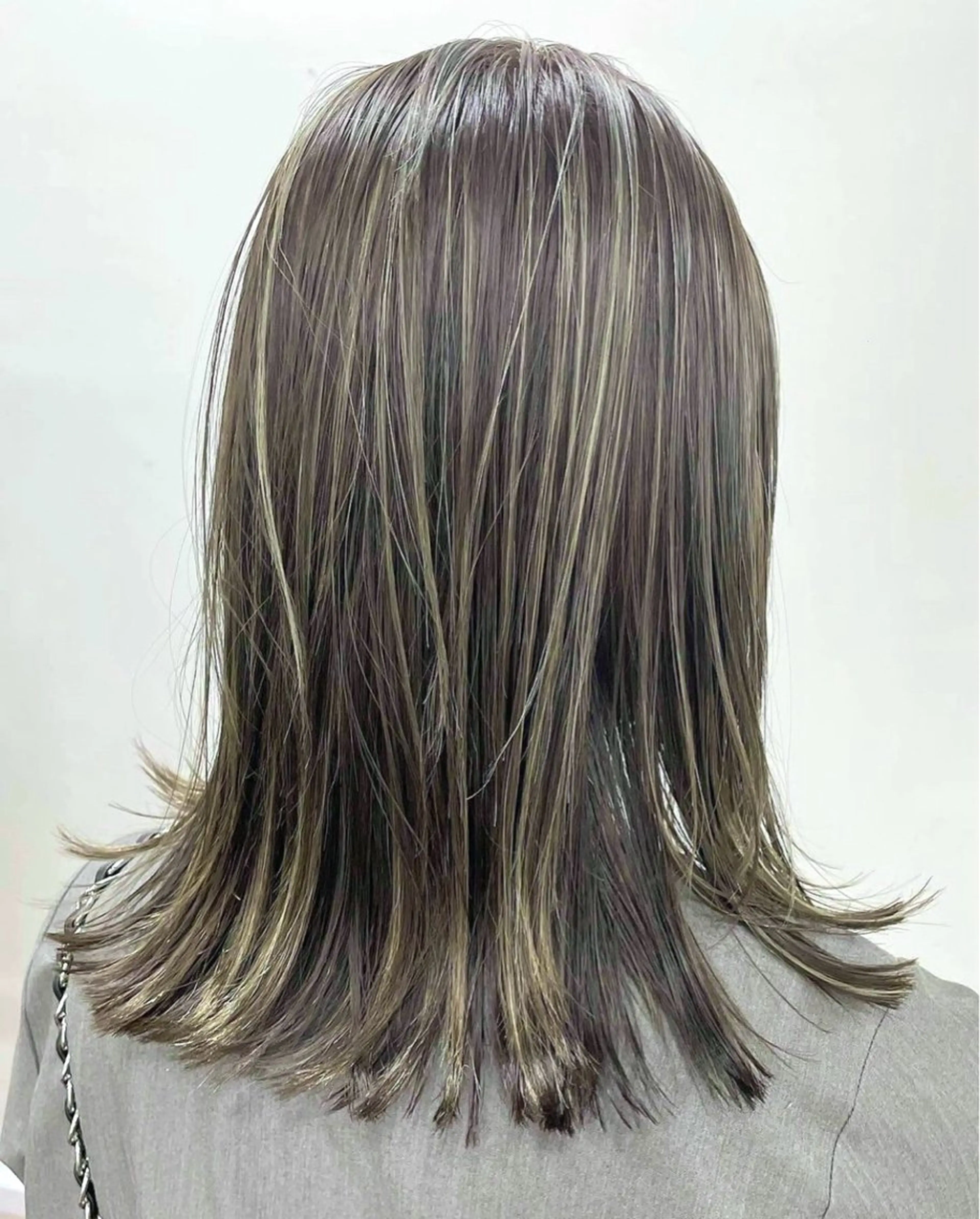 ミディアム カラー ブリーチ ハイライトカラー ハイライト LADY  BEETLE所属・LadyBeetle 山本泰史のヘアスタイル