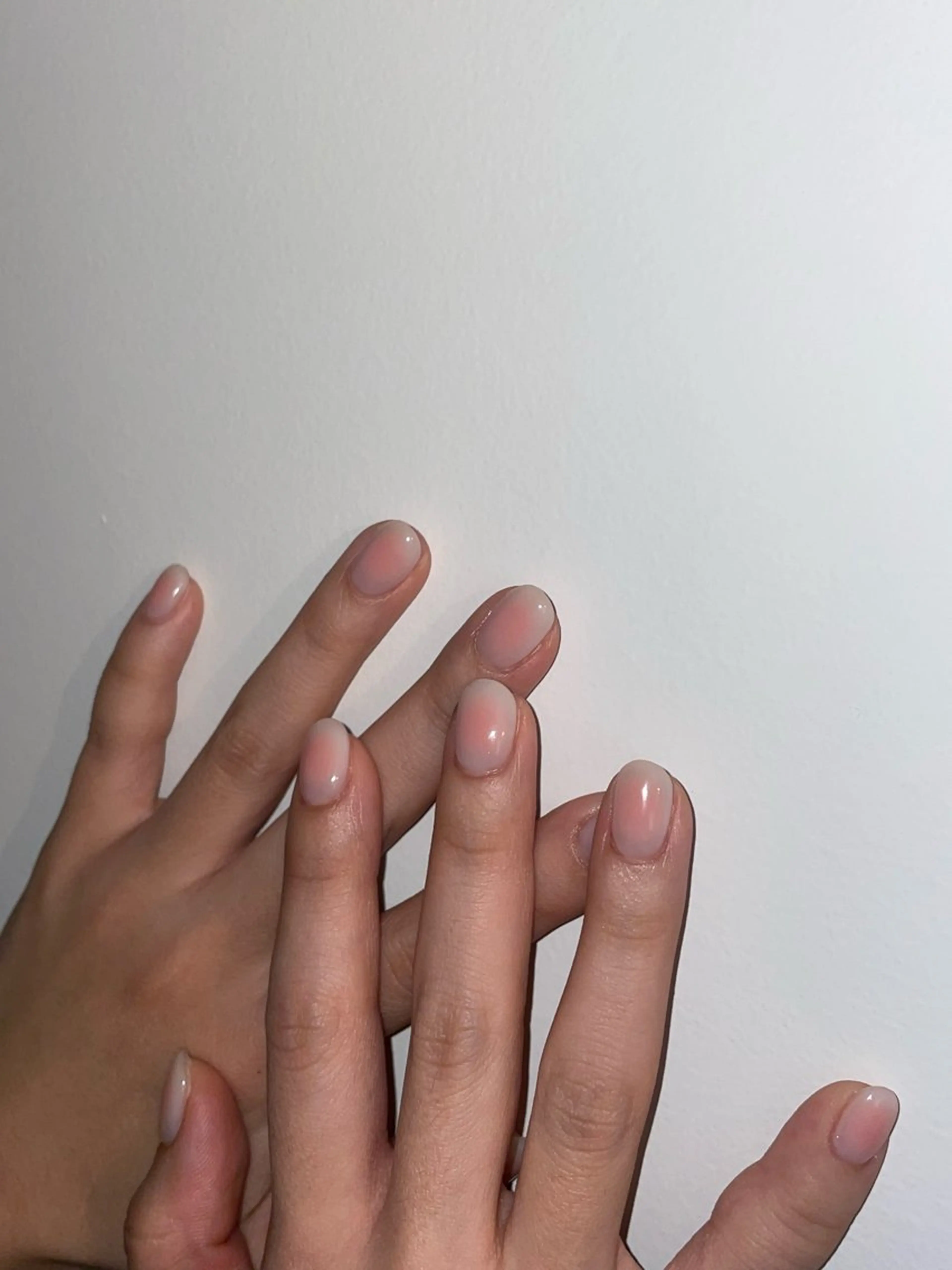 ネイル チークネイル iru.所属・西田 七海のネイルデザイン