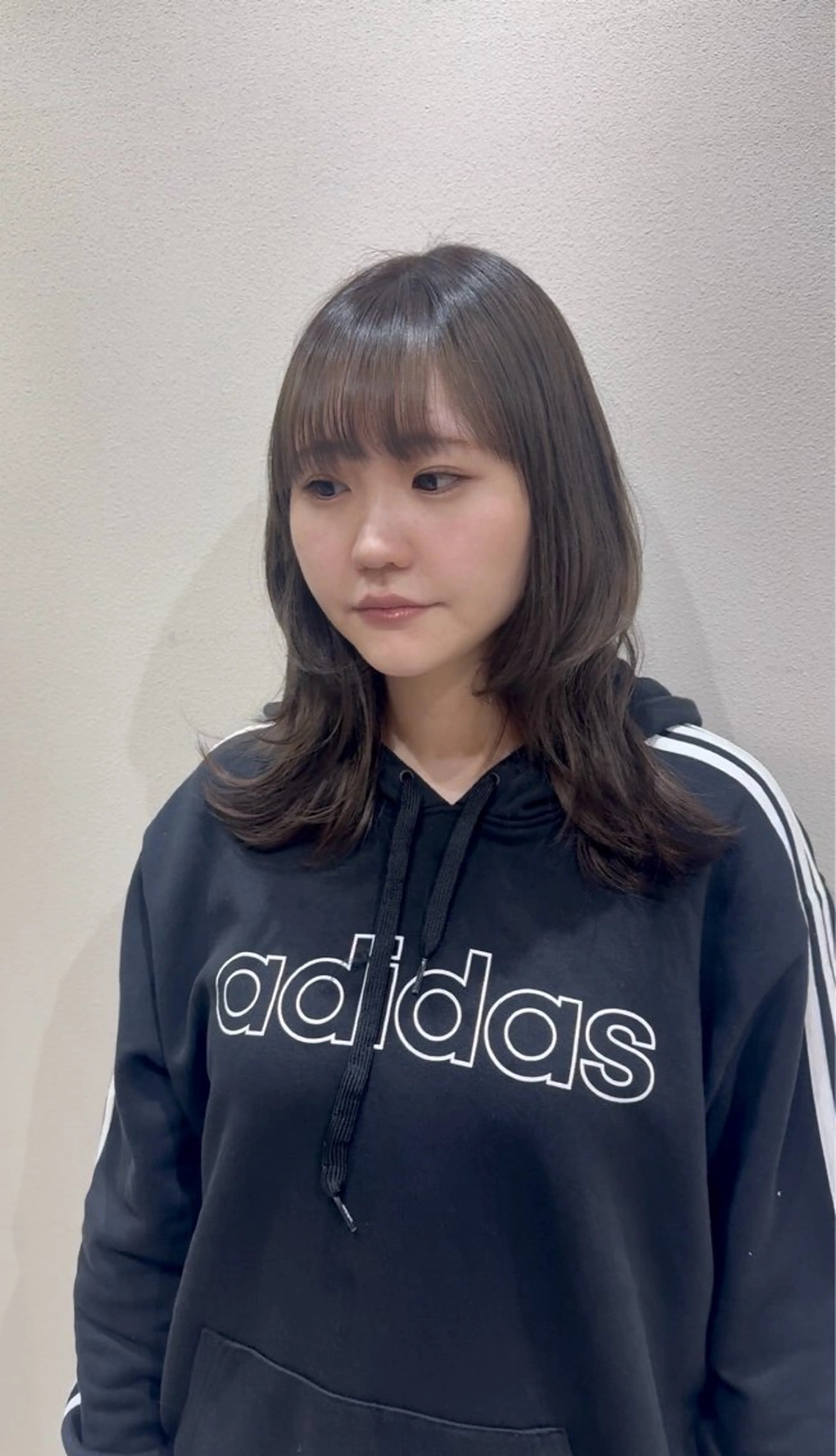 ミディアム カラー ベージュカラー オリーブベージュ ヘアカラー 髪質改善🫧 カラー特化/Hinaのヘアスタイル