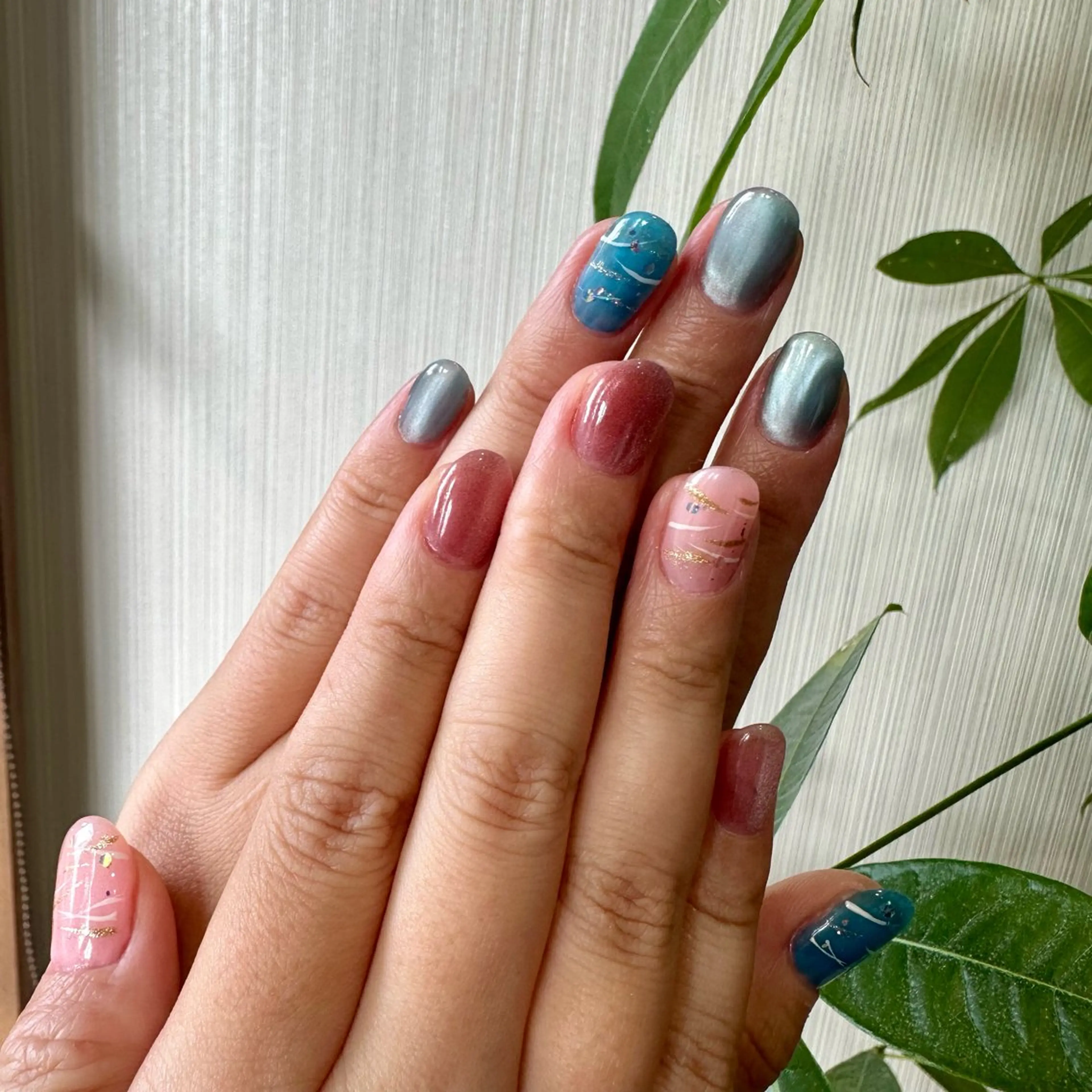 ネイル マグネットネイル ヨーヨーネイル atelier salon Mar’s鶴ヶ島 アットホームサロン所属・a Tomokaのネイルデザイン