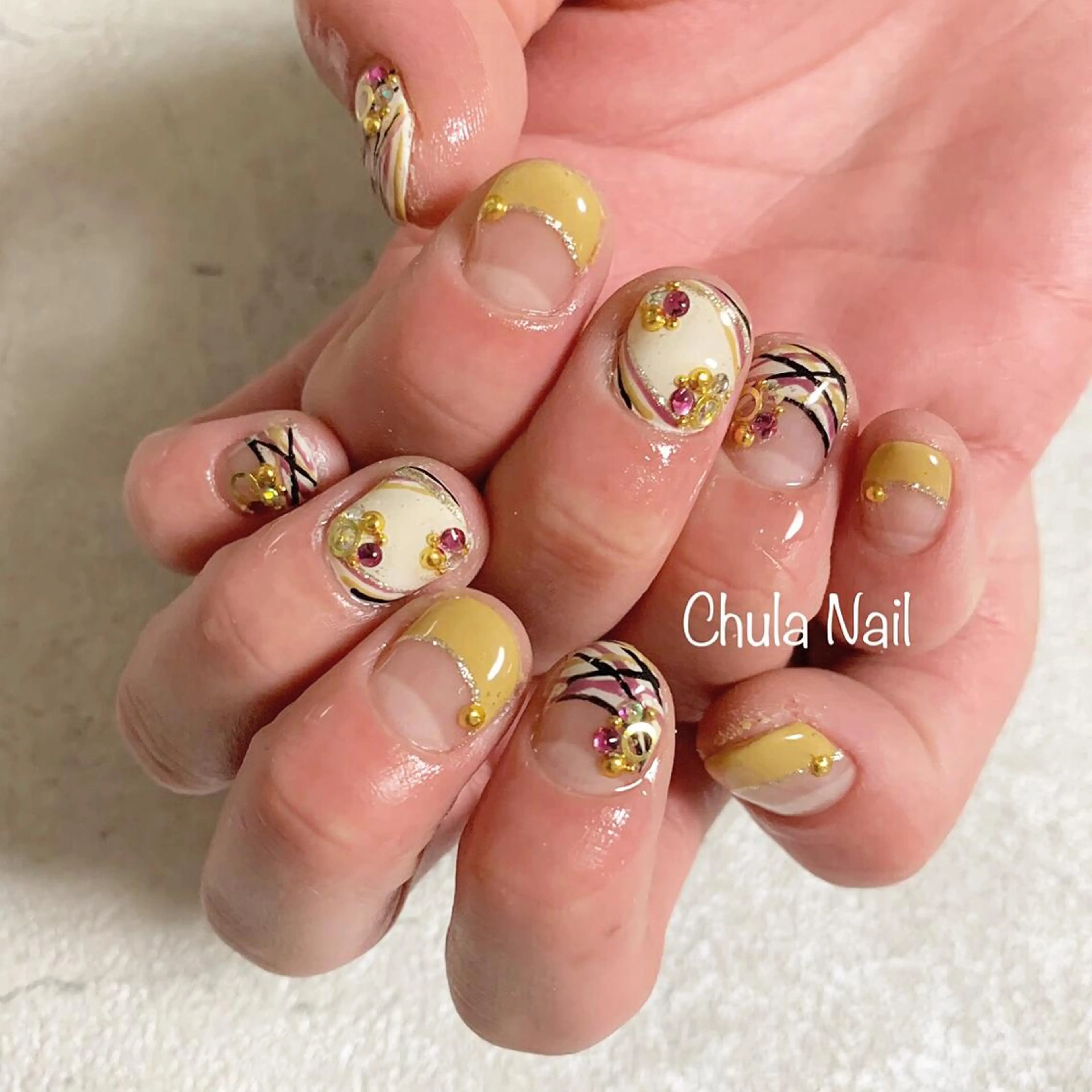 ネイル 持ち込み ハンドネイル ëmma nail_ by chulaのネイルデザイン