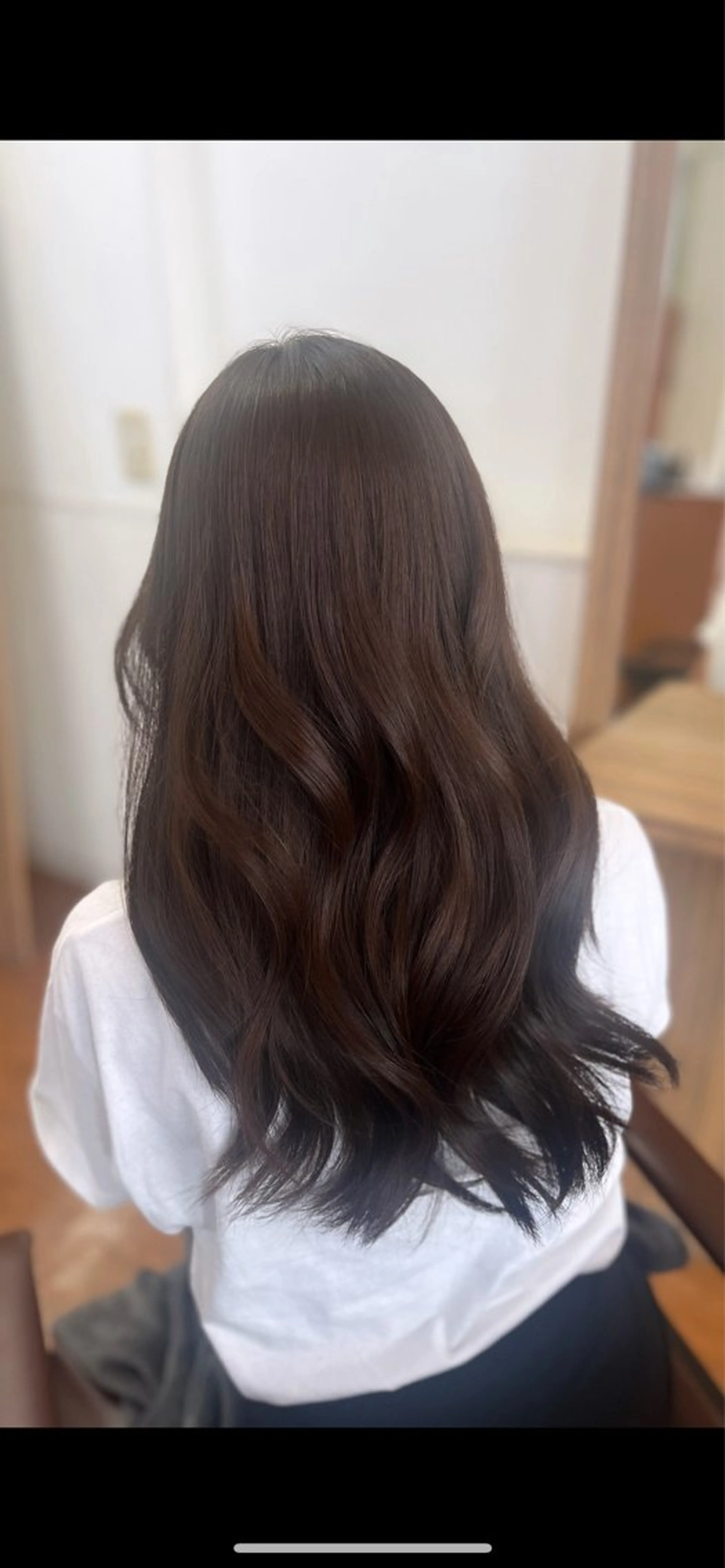 カラー 渡壁 文那のヘアスタイル