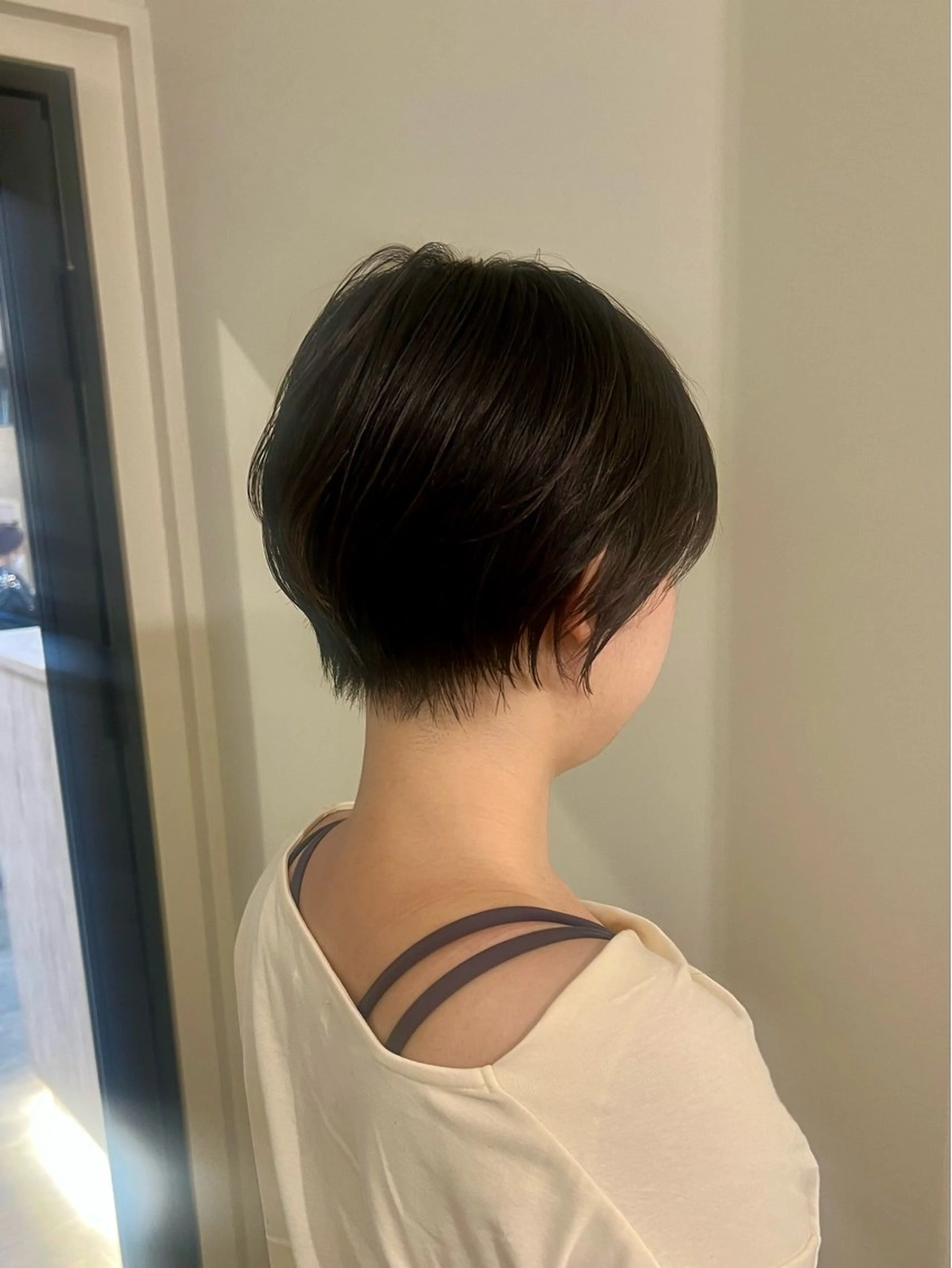 ショート ショートボブ ボブ ショートヘア カット トリートメント 工藤 梨花のヘアスタイル