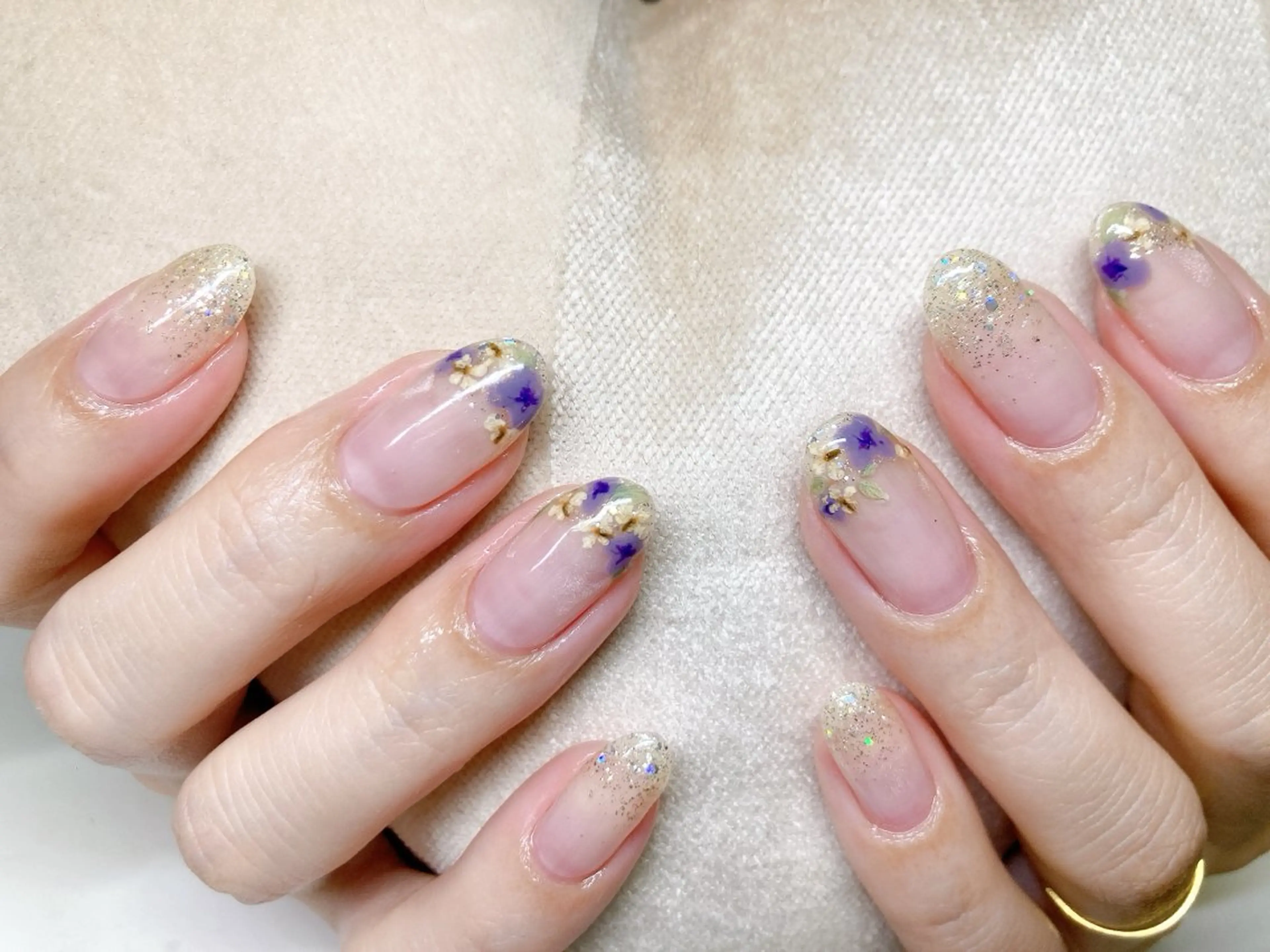 ネイル ECLAT エクラ所属・寺山 千鶴のネイルデザイン