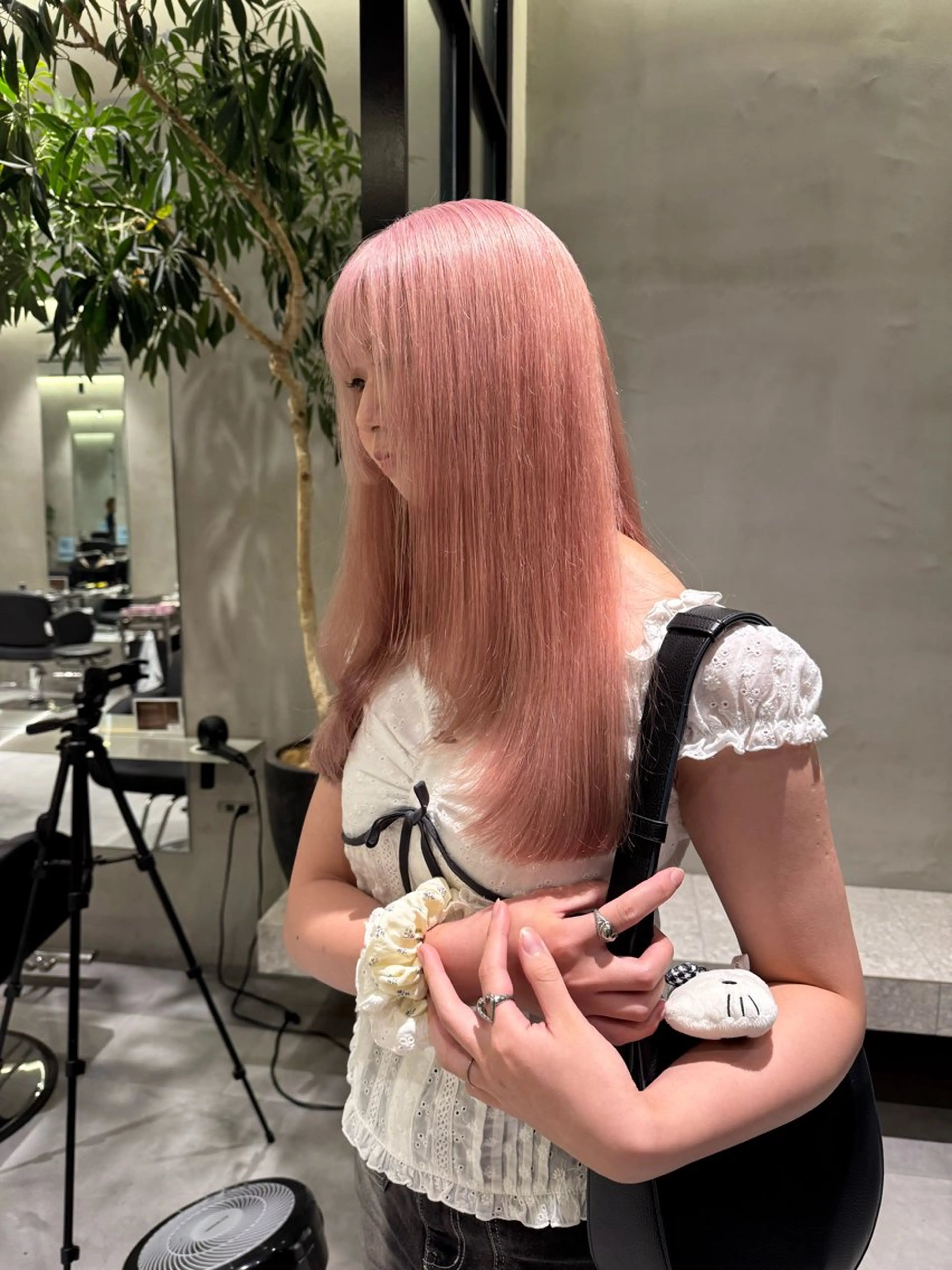 🩷レディースカット+ダブルカラー+トリートメント【¥17,710​〜​/¥19,910】の写真