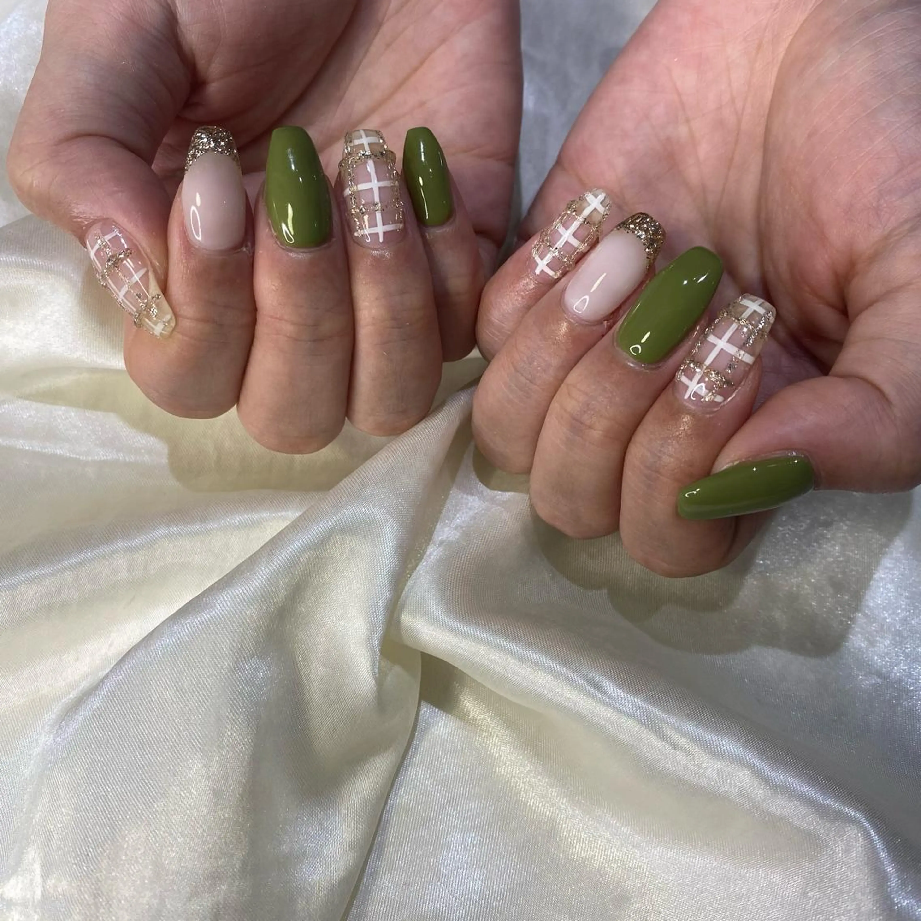 ネイル ハンドネイル 西岡 杏のネイルデザイン