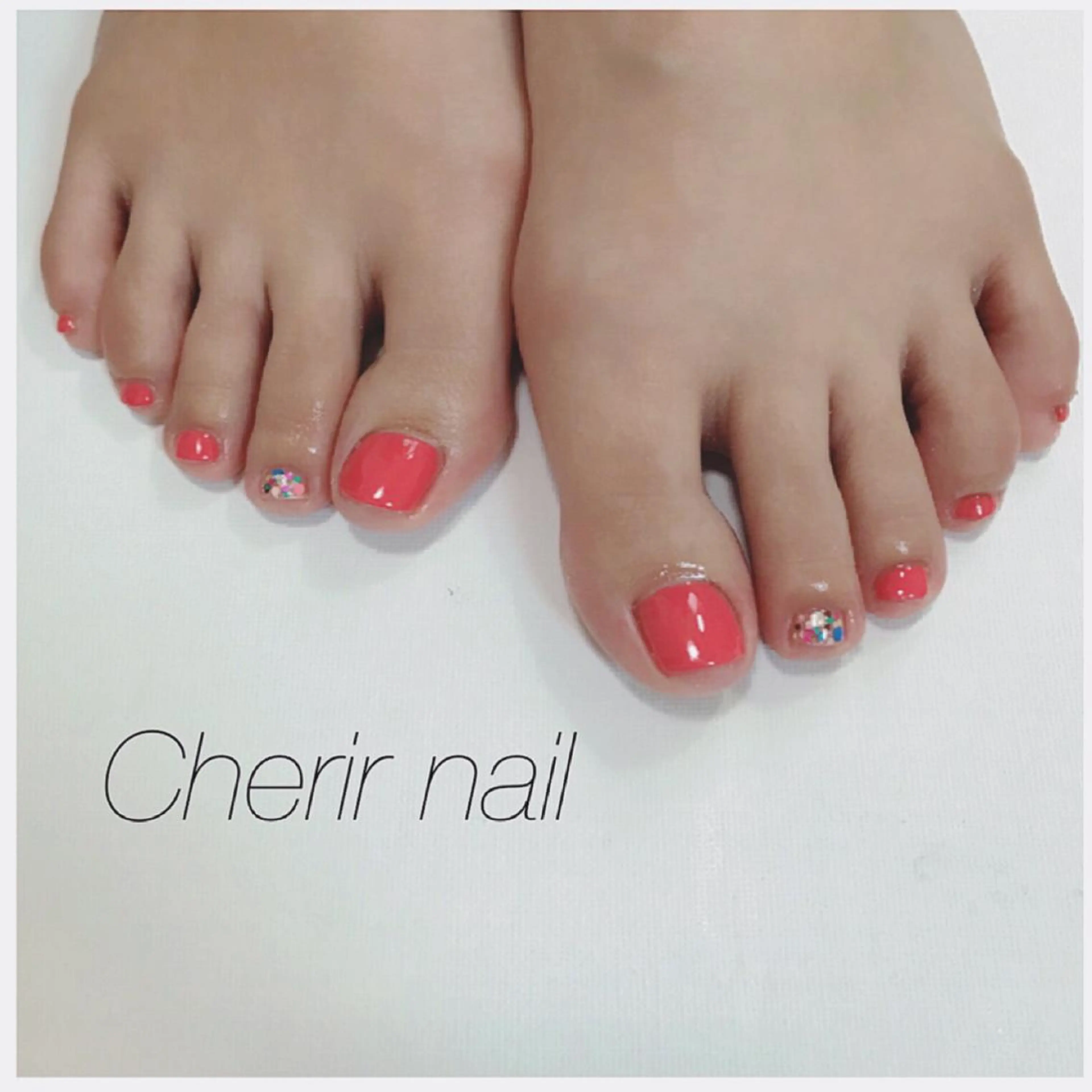 ネイル ホログラムネイル ワンカラーネイル ピンク シンプルネイル フットネイル Cherirnail kaoriのネイルデザイン