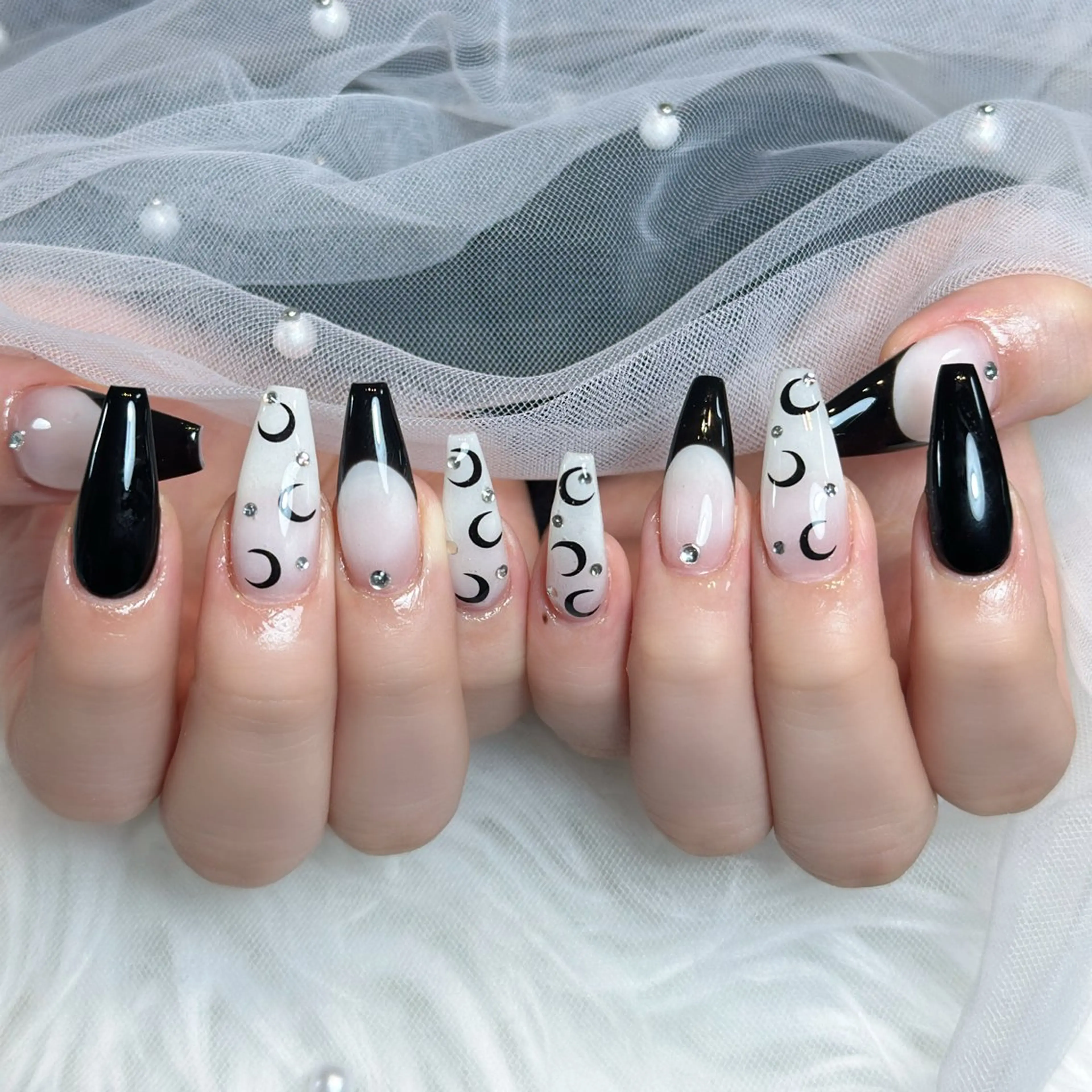 ネイル オーロラネイル ボルドー ブラウン 氷ネイル・うるうるネイル キラキラネイル ハンドネイル Julli NailStudioのネイルデザイン