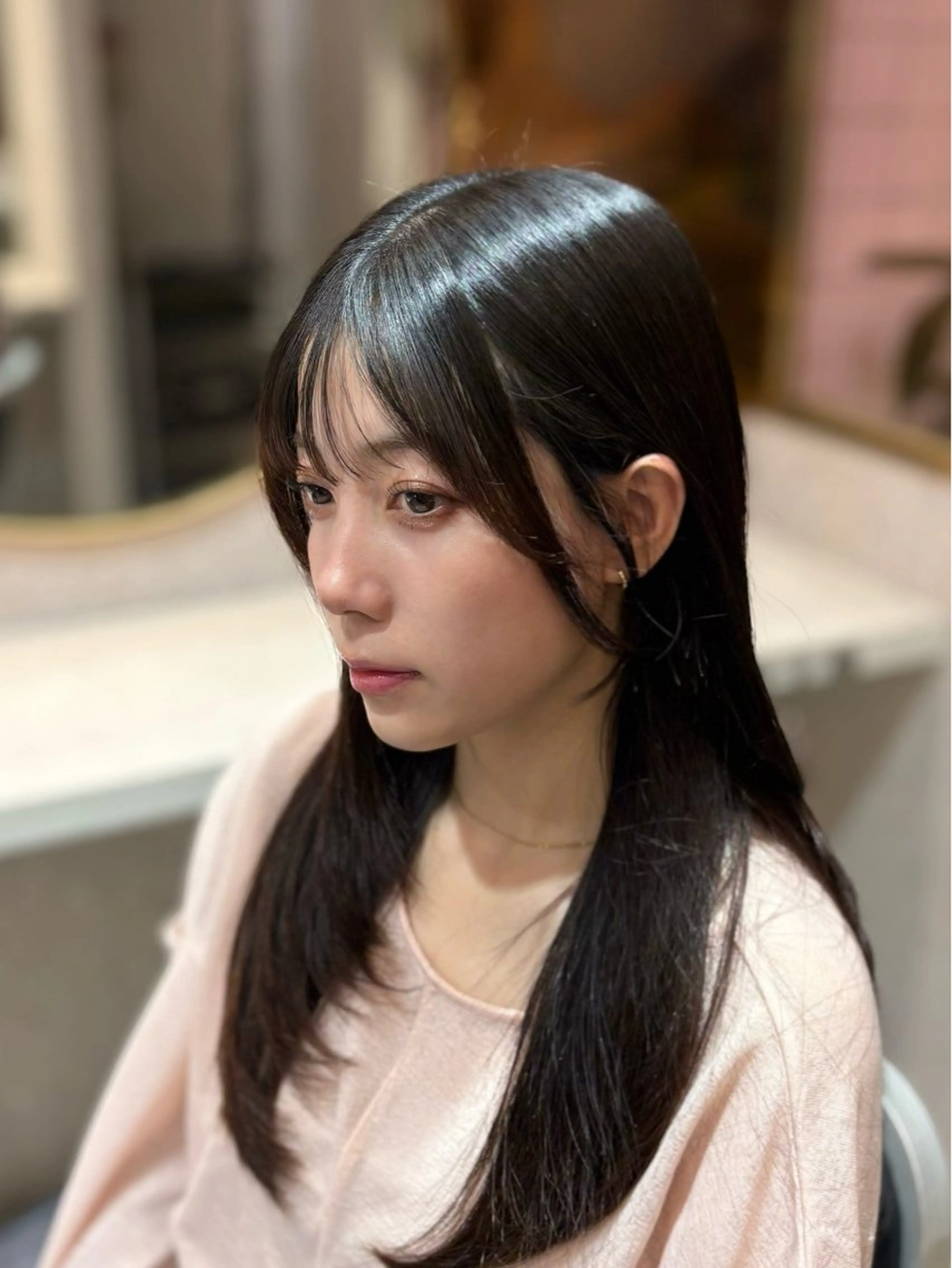 ミディアム 新宿/小顔レイヤー/ 顔まわり/西慶太朗のヘアスタイル