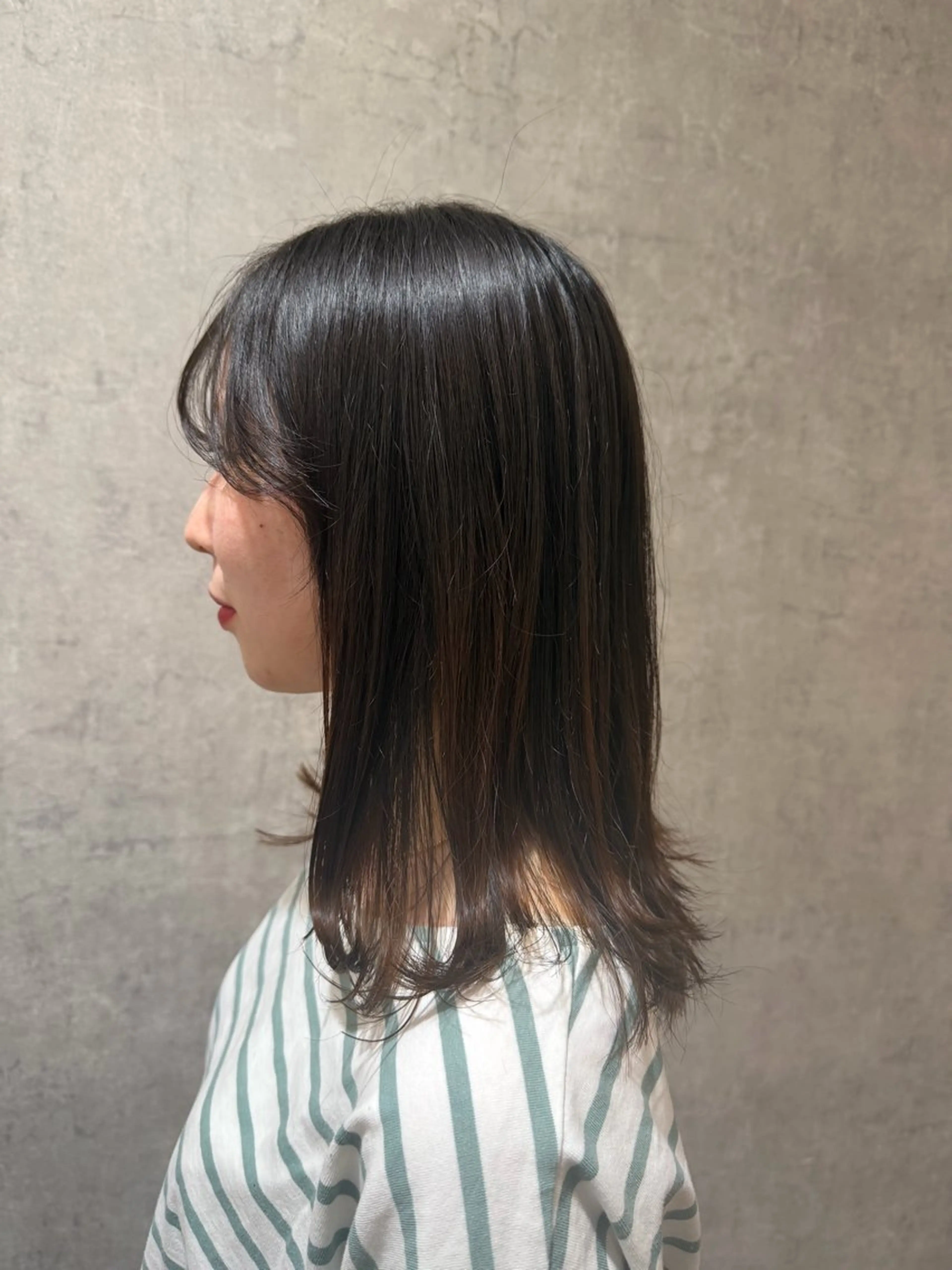 セミロング カット 垢抜け特化 ひなり🥀のヘアスタイル