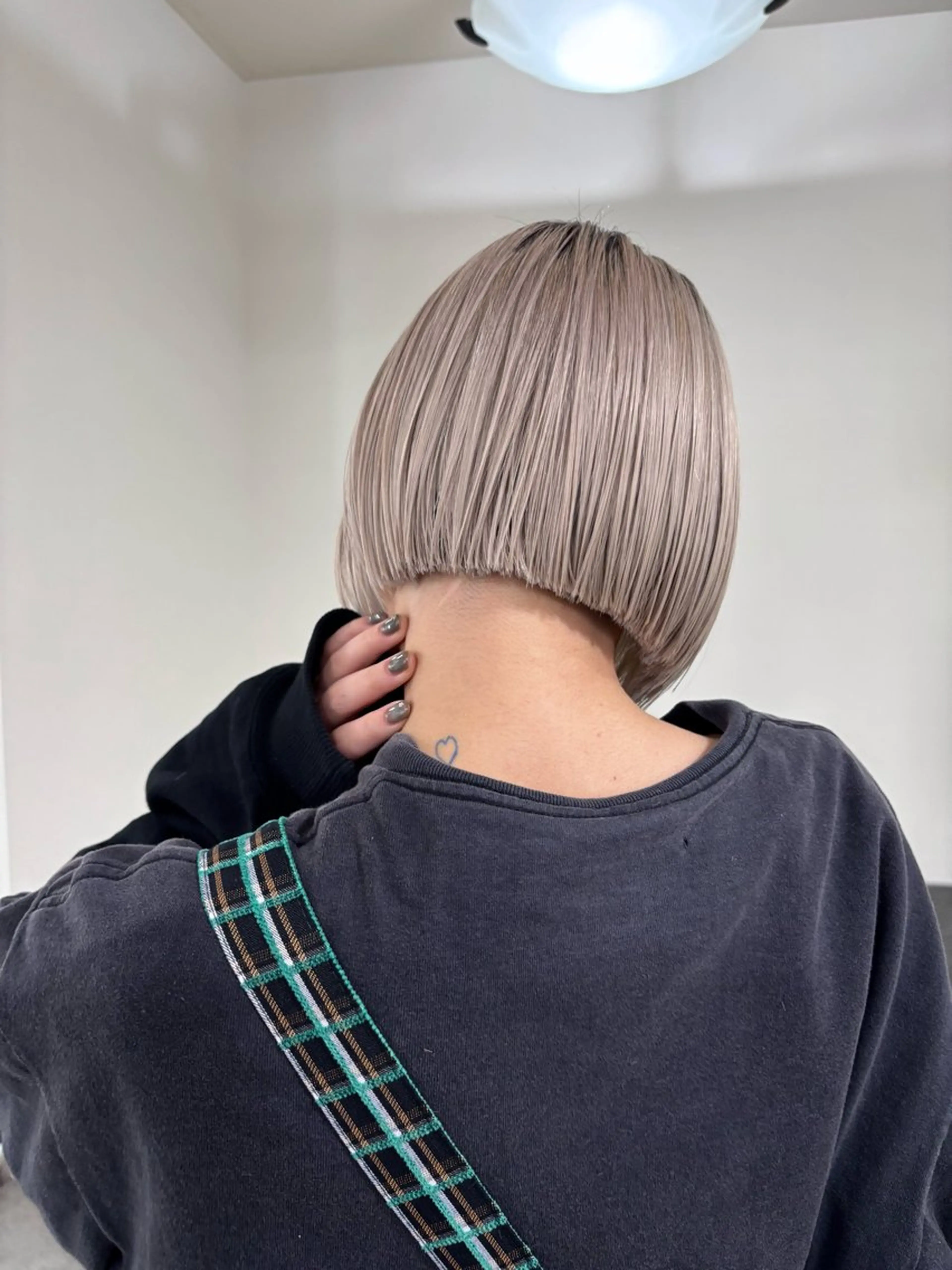 ショート カット ヘアカラー デザインカラー 🥣EMIKA♡彡のヘアスタイル