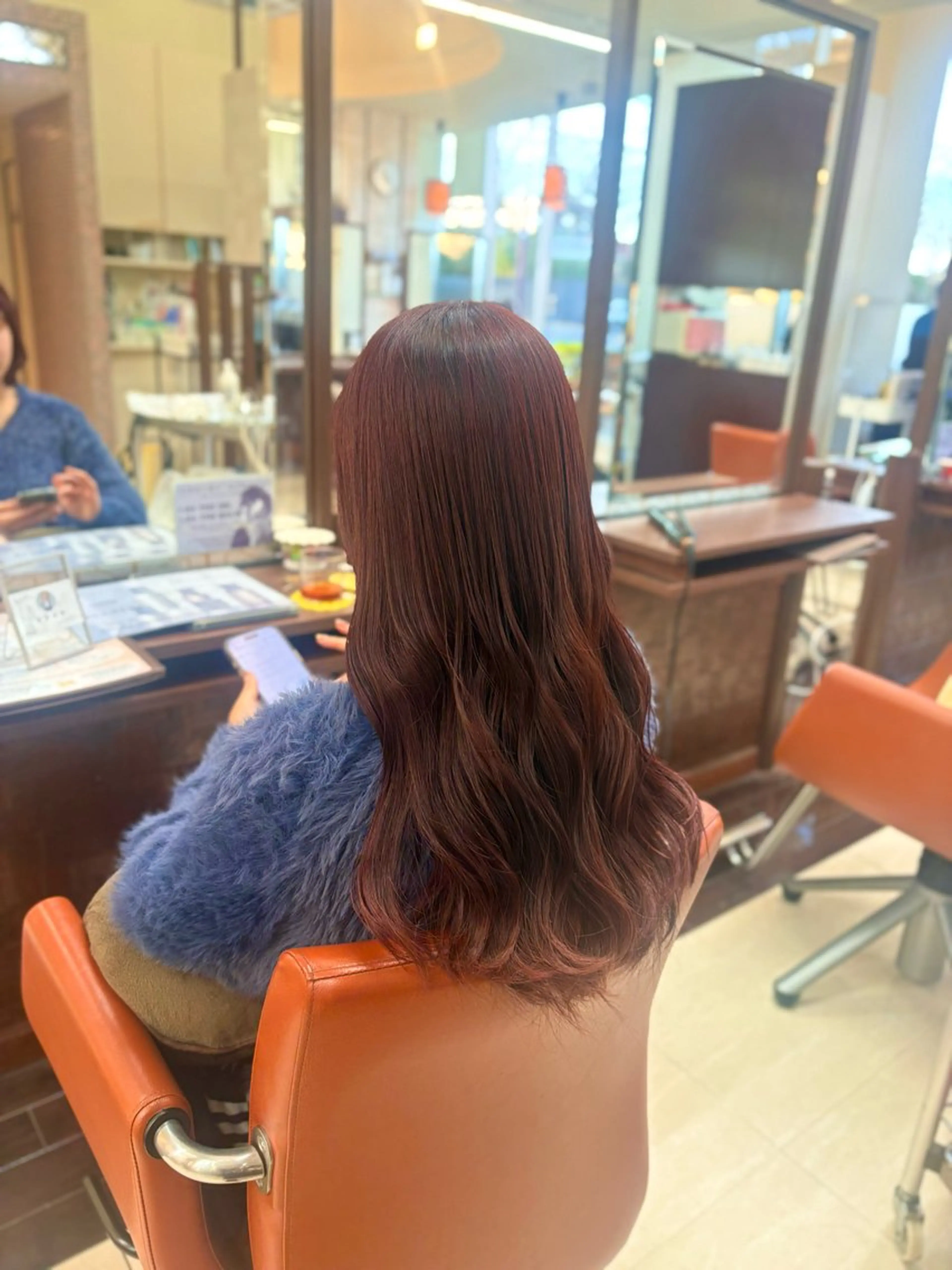 ロング カラー ブリーチ ダブルカラー ブリーチなしカラー レッドカラー ヘアカラー 垢抜けデザイナー/ 似合わせ/朝倉友香のヘアスタイル