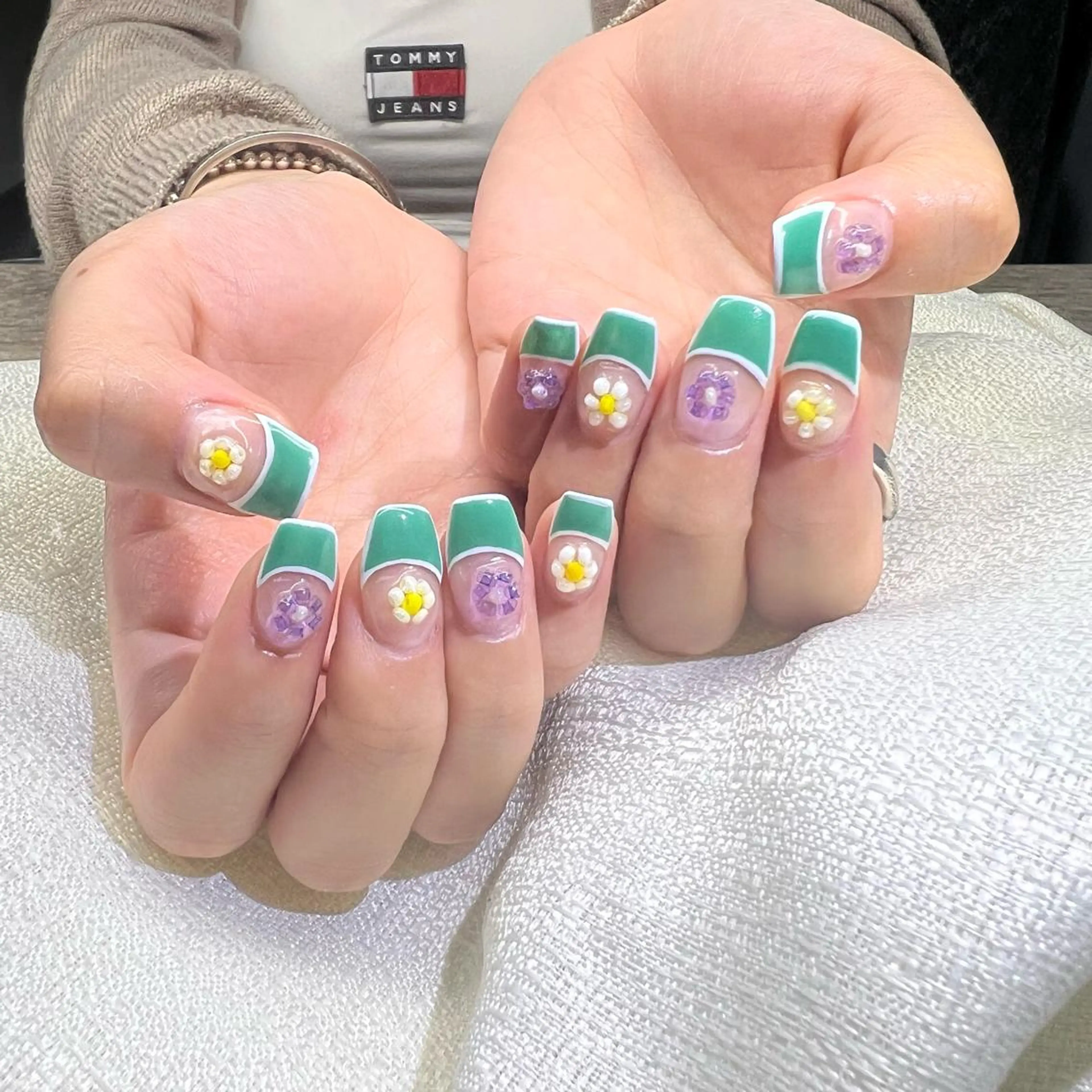 ネイル フレンチネイル Wisteria Paddyのネイルデザイン