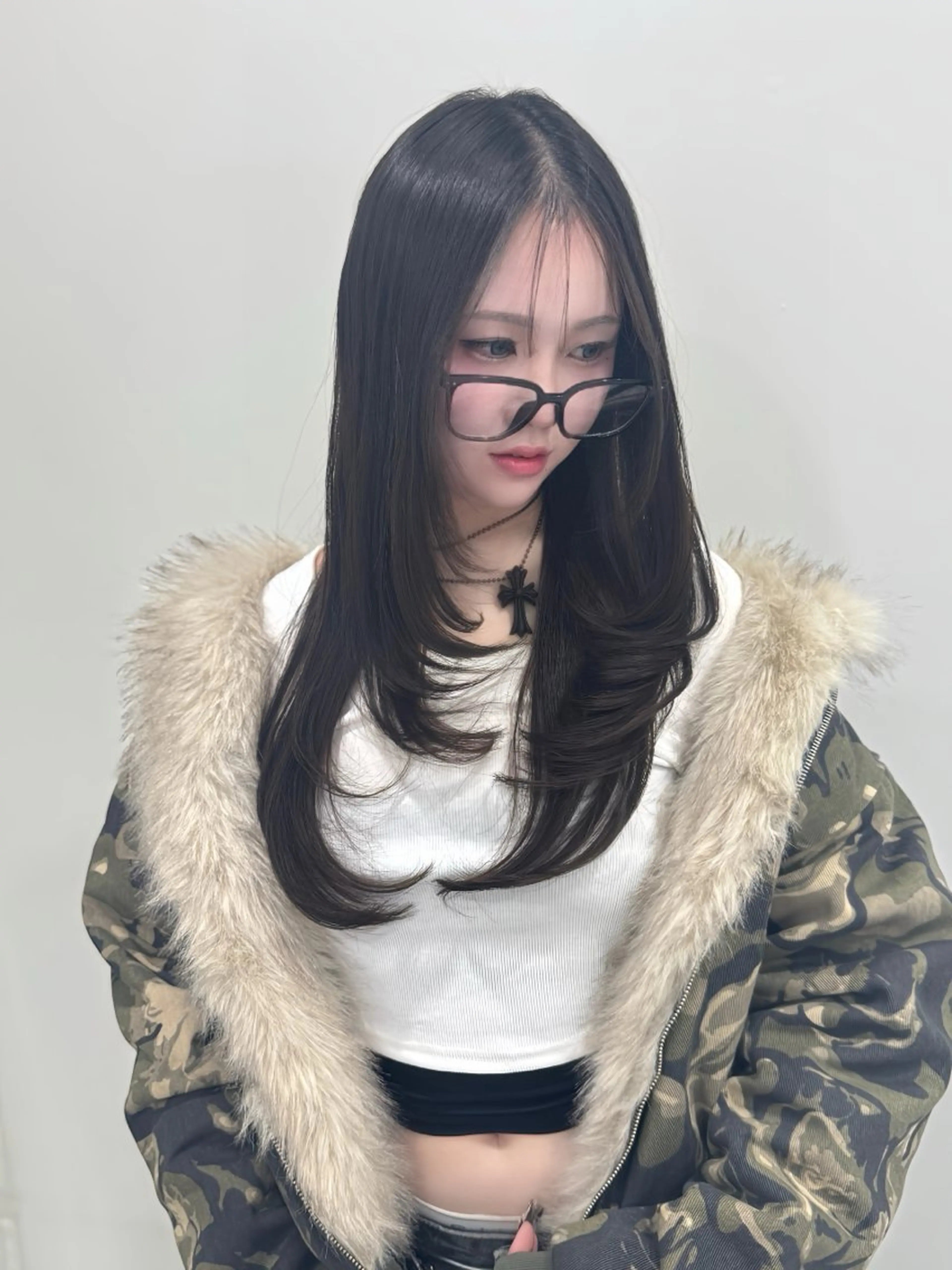 ロング カラー ヘアアレンジ カット ヘアカラー トリートメント ヘッドスパ ヘアセット 韓国レイヤーカット /韓国トレンドカラーのヘアスタイル