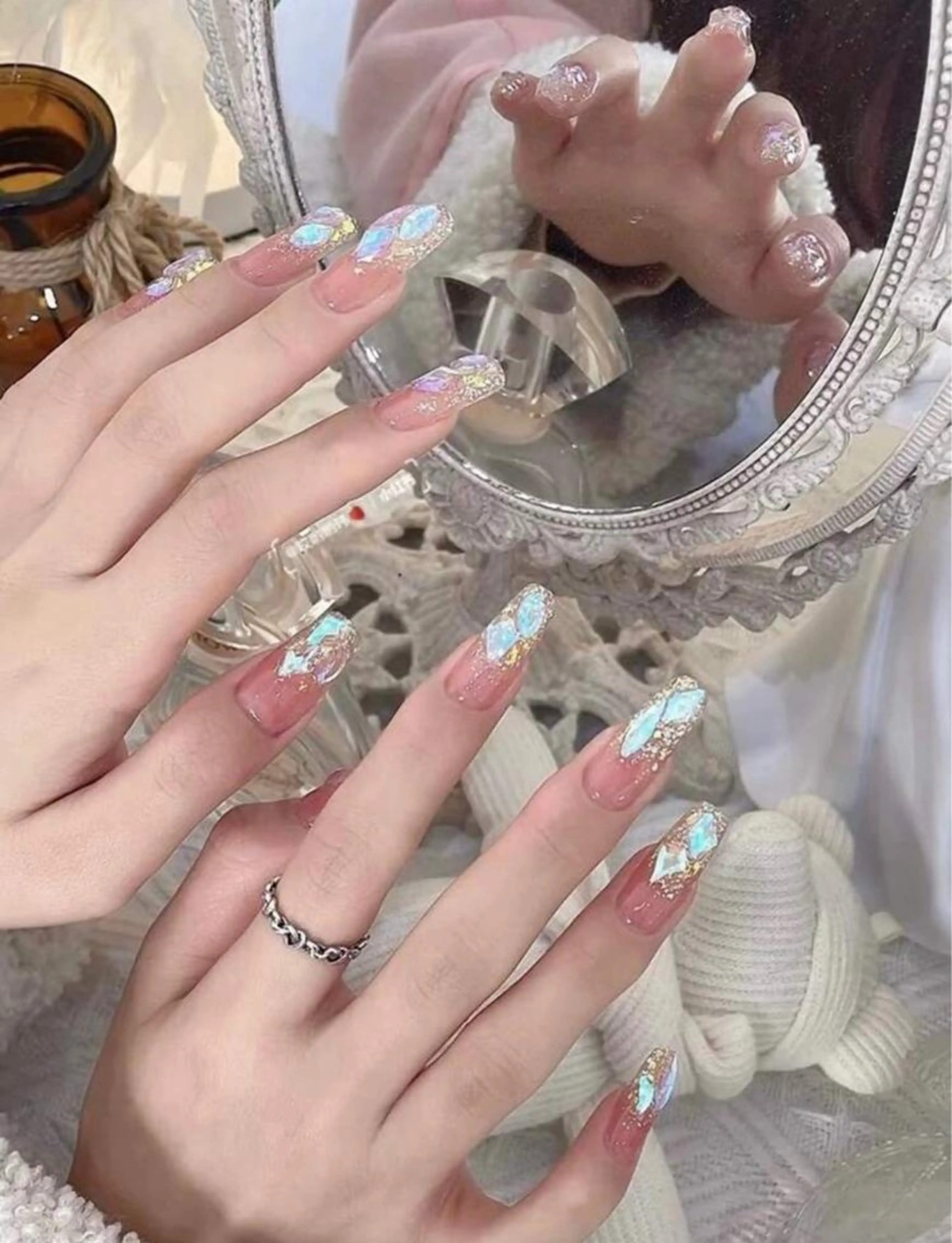 ネイル オーロラネイル ストーンネイル ハンドネイル bijou nailのネイルデザイン