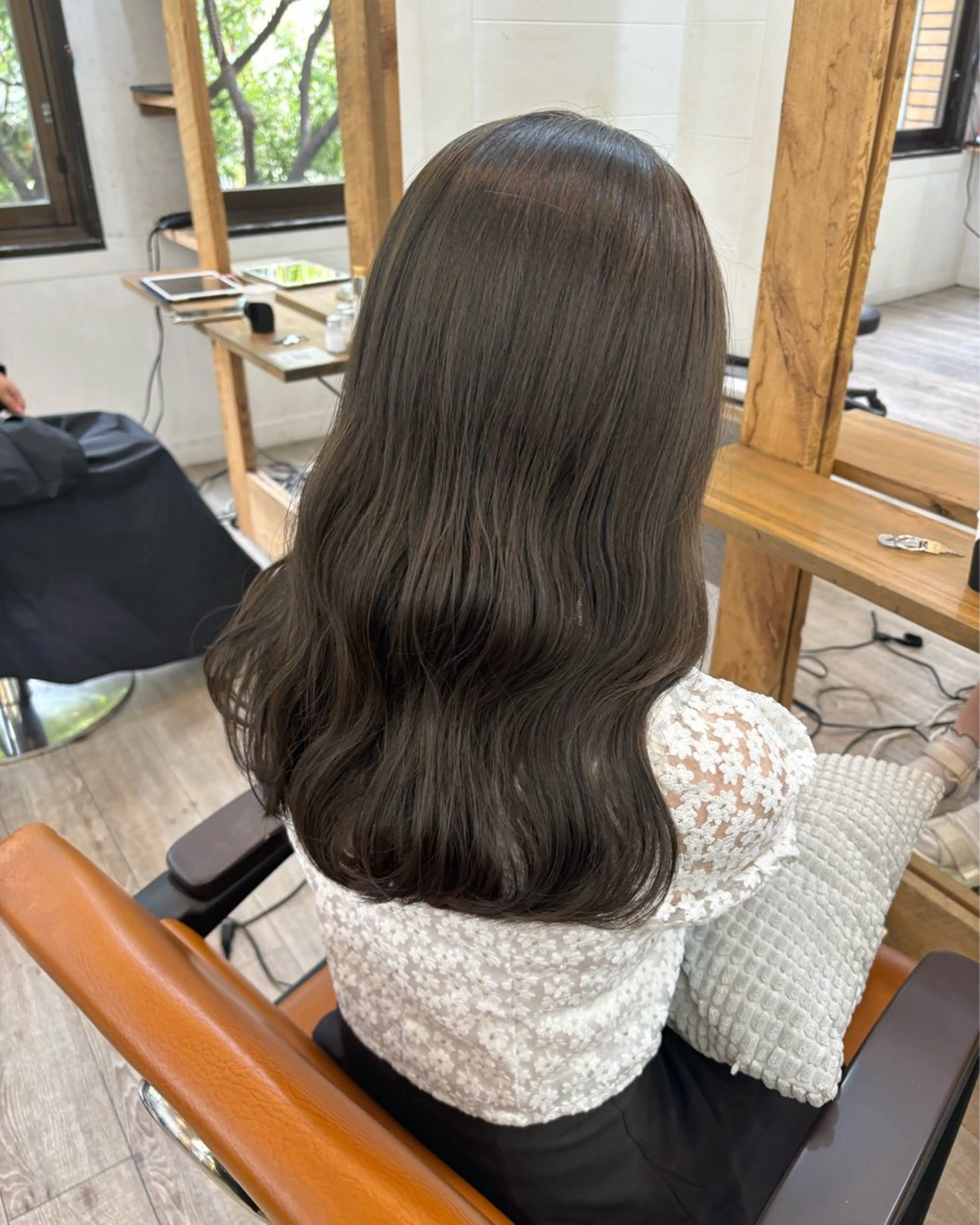 セミロング カラー 広島/わかな/ヘア セット/オリーブのヘアスタイル