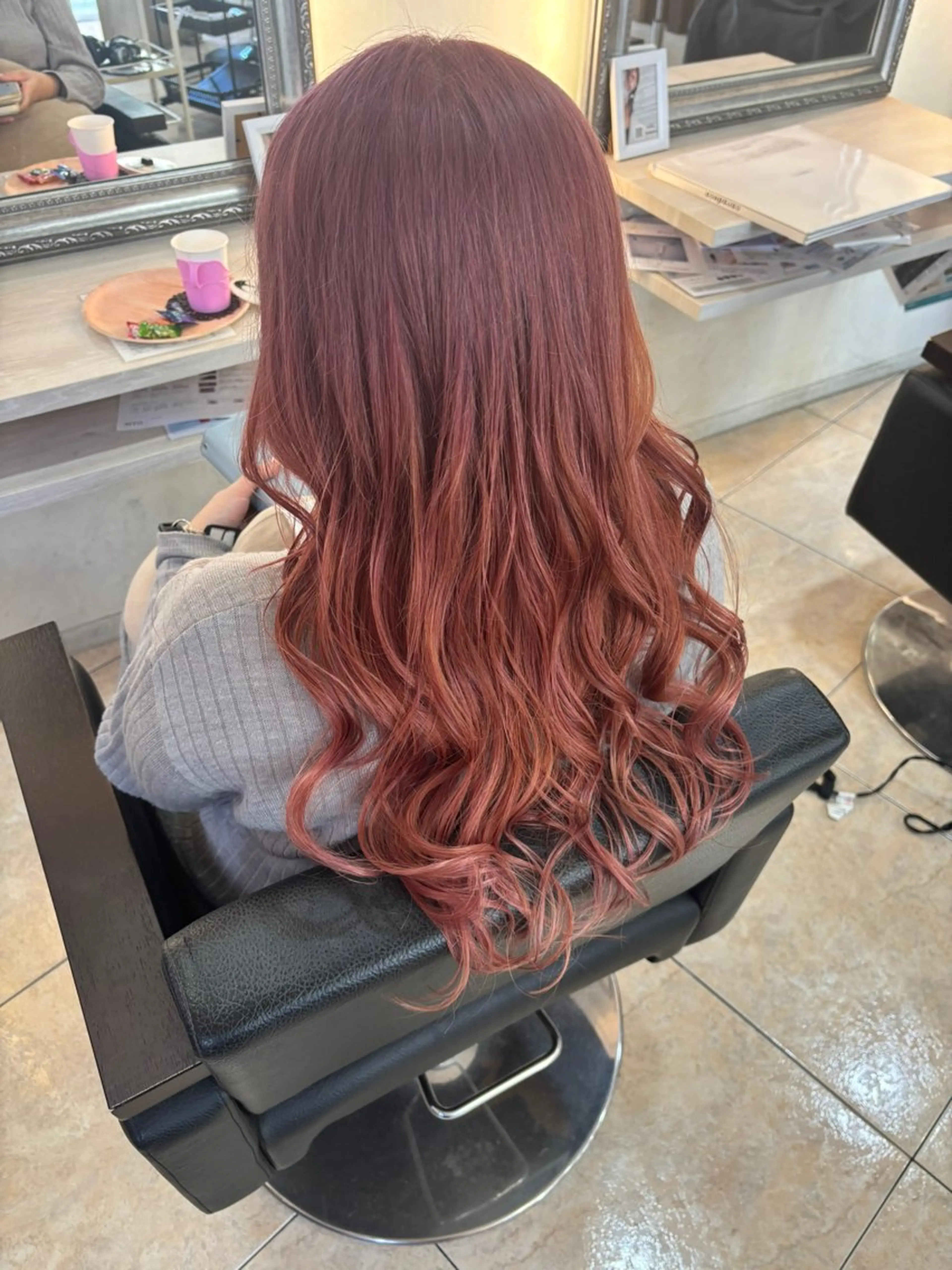 ロング カラー ブリーチ ラベンダーカラー ラベンダーピンク ピンクカラー ヘアカラー オダセイナ /石橋阪大前のヘアスタイル