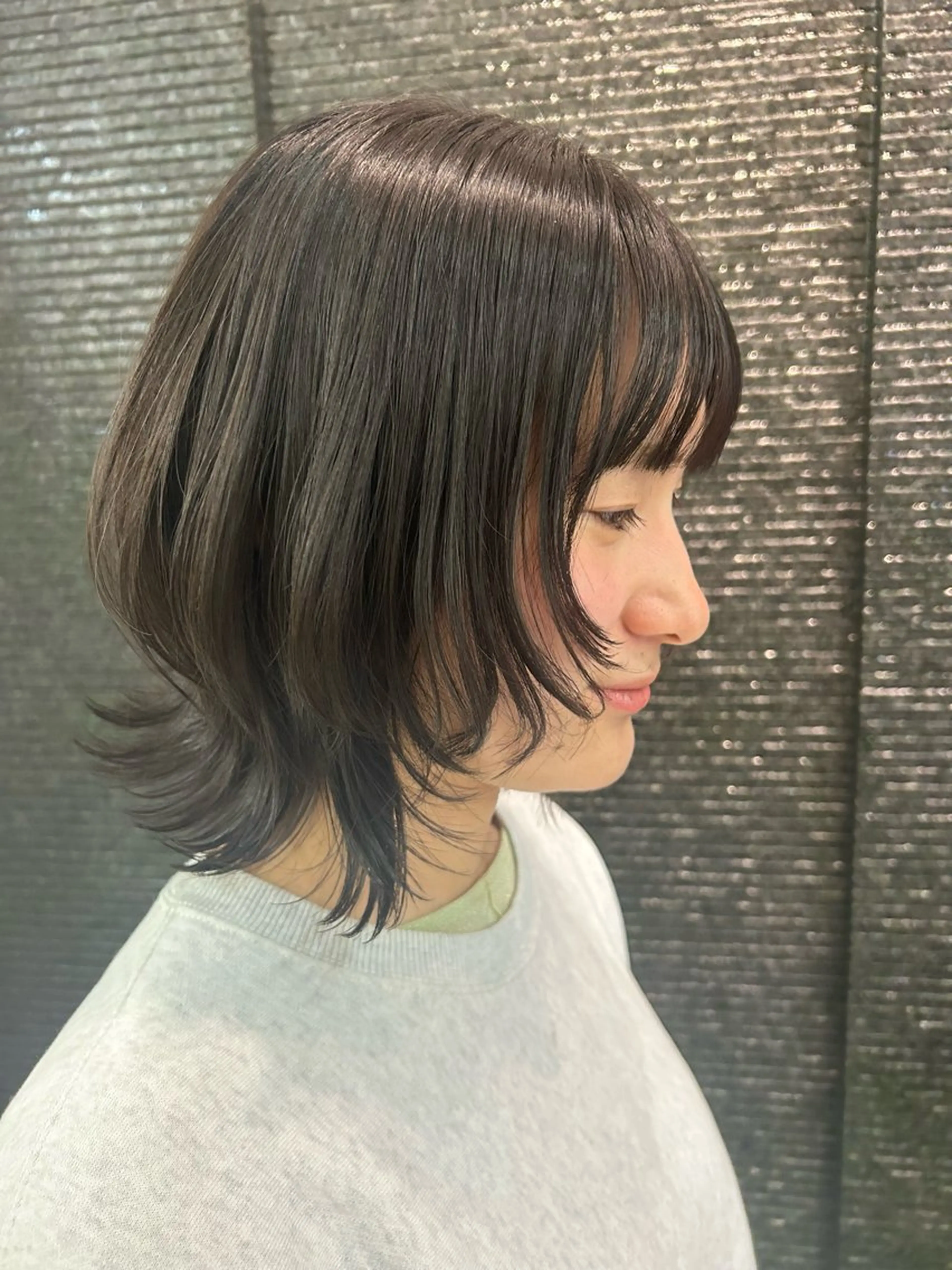 ミディアム カラー 透明感カラー グレージュ オリーブグレージュ オリーブグレー 對馬 光梨のヘアスタイル