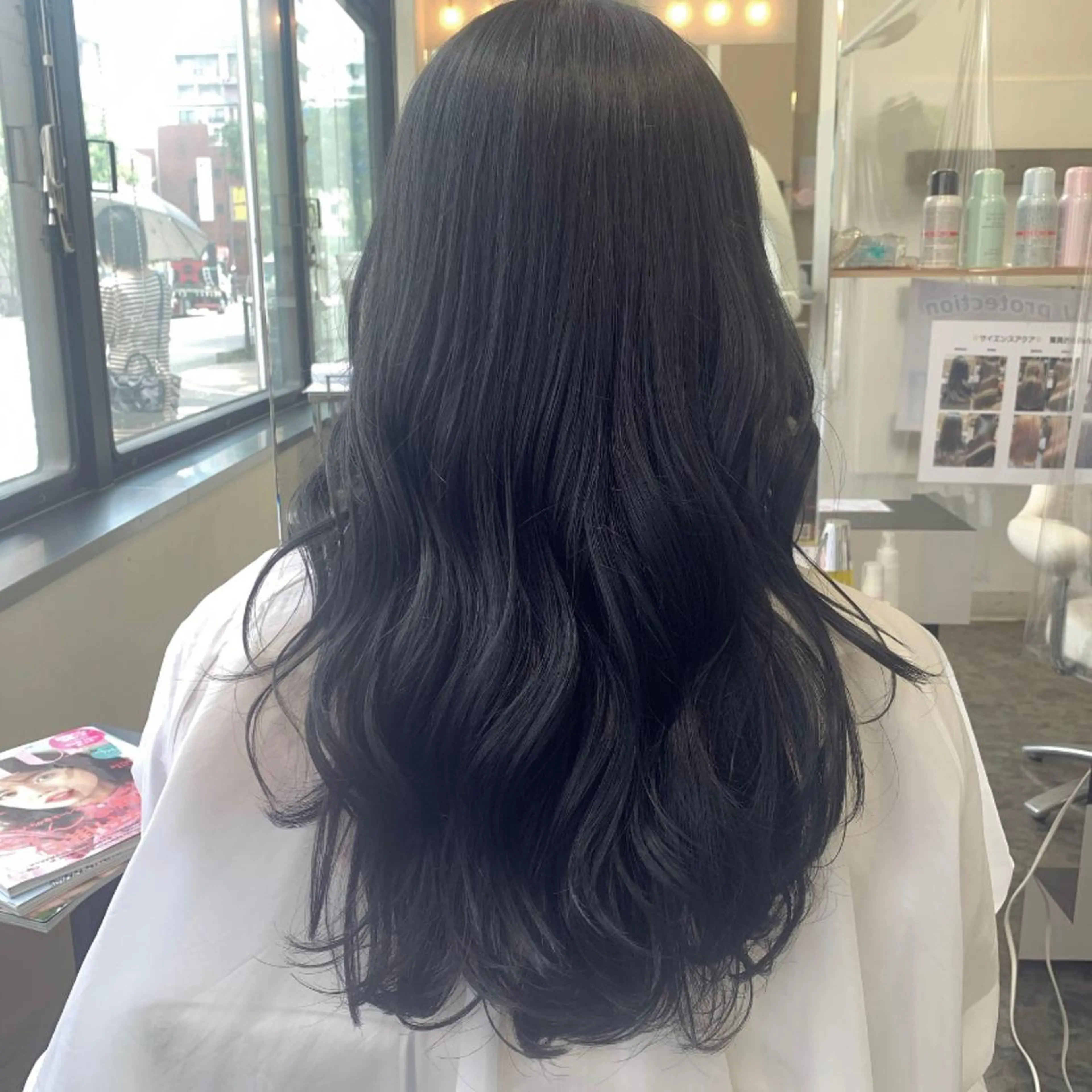 ロング カラー 黒髪 ブルーカラー ブルーブラック 透明感カラー 池本 梨奈のヘアスタイル