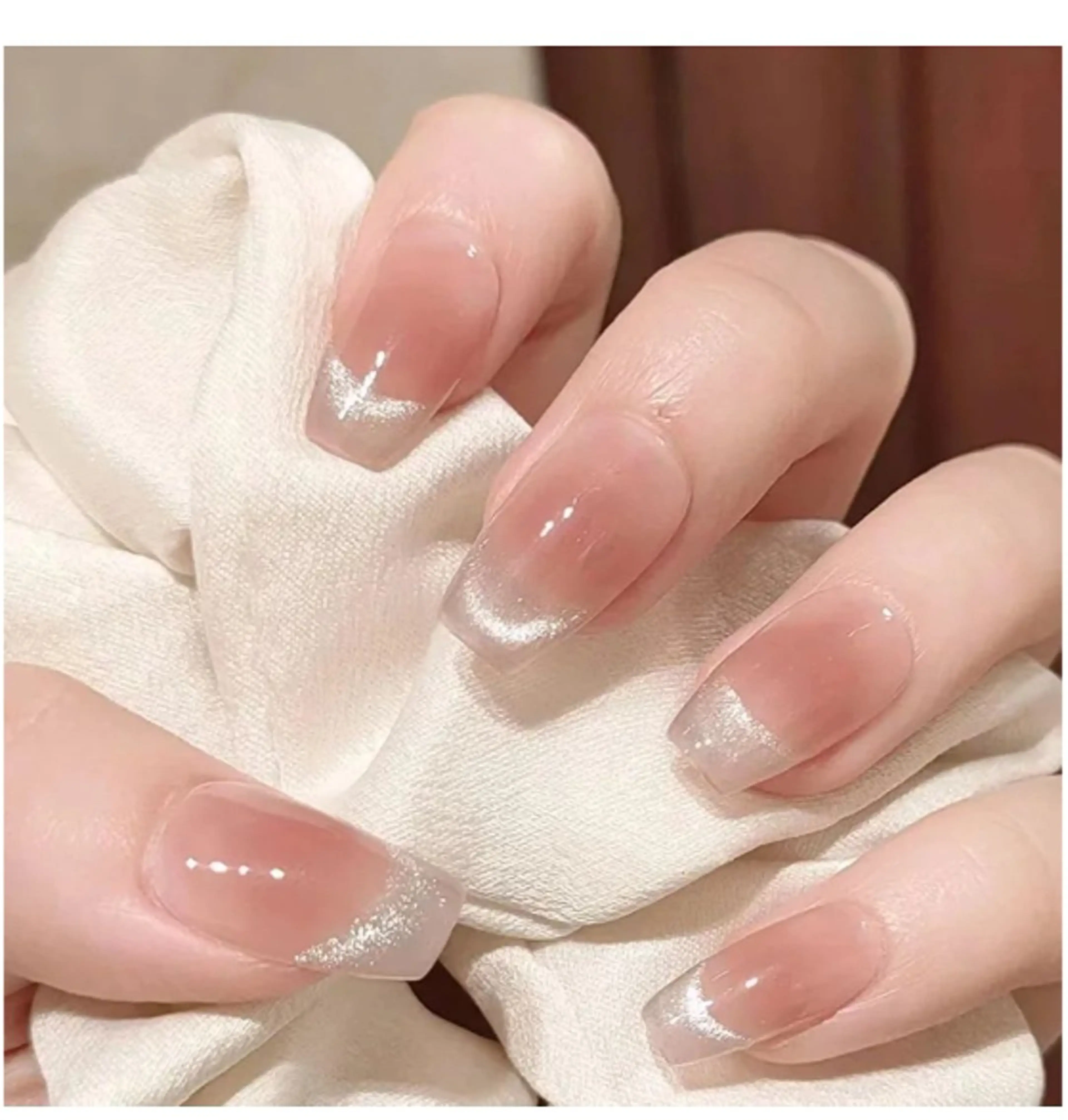 ネイル グラデーション マグネットネイル ヒナネイルサロン所属・Hina ネイルサロンのネイルデザイン