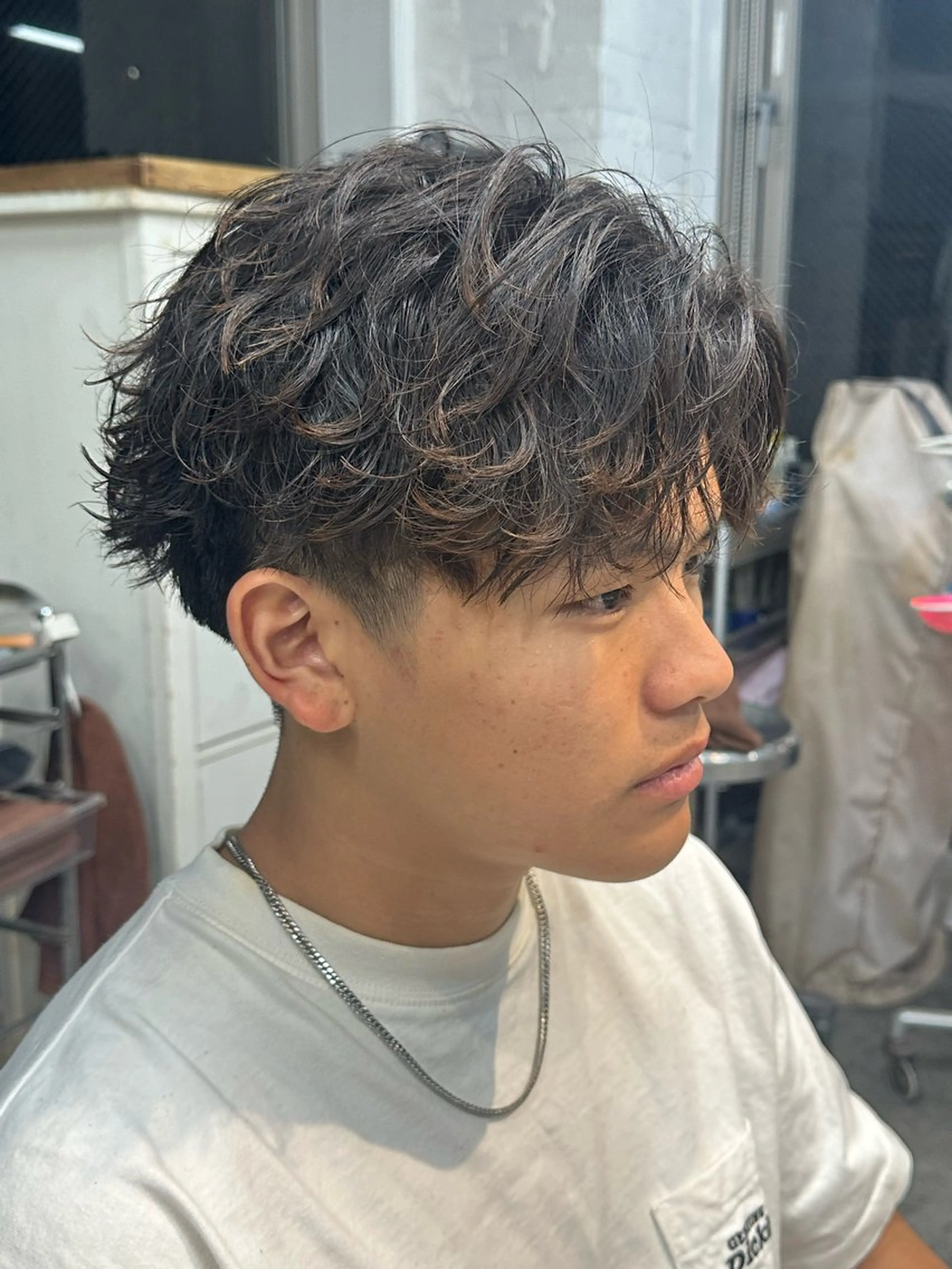 パーマ メンズ フェザーパーマ マッシュ メンズパーマ 学生（メンズ向け） メンズツイストパーマ パーマ fifth men's原宿所属・fifth/原宿/ シャドウパーマ/カズのヘアスタイル