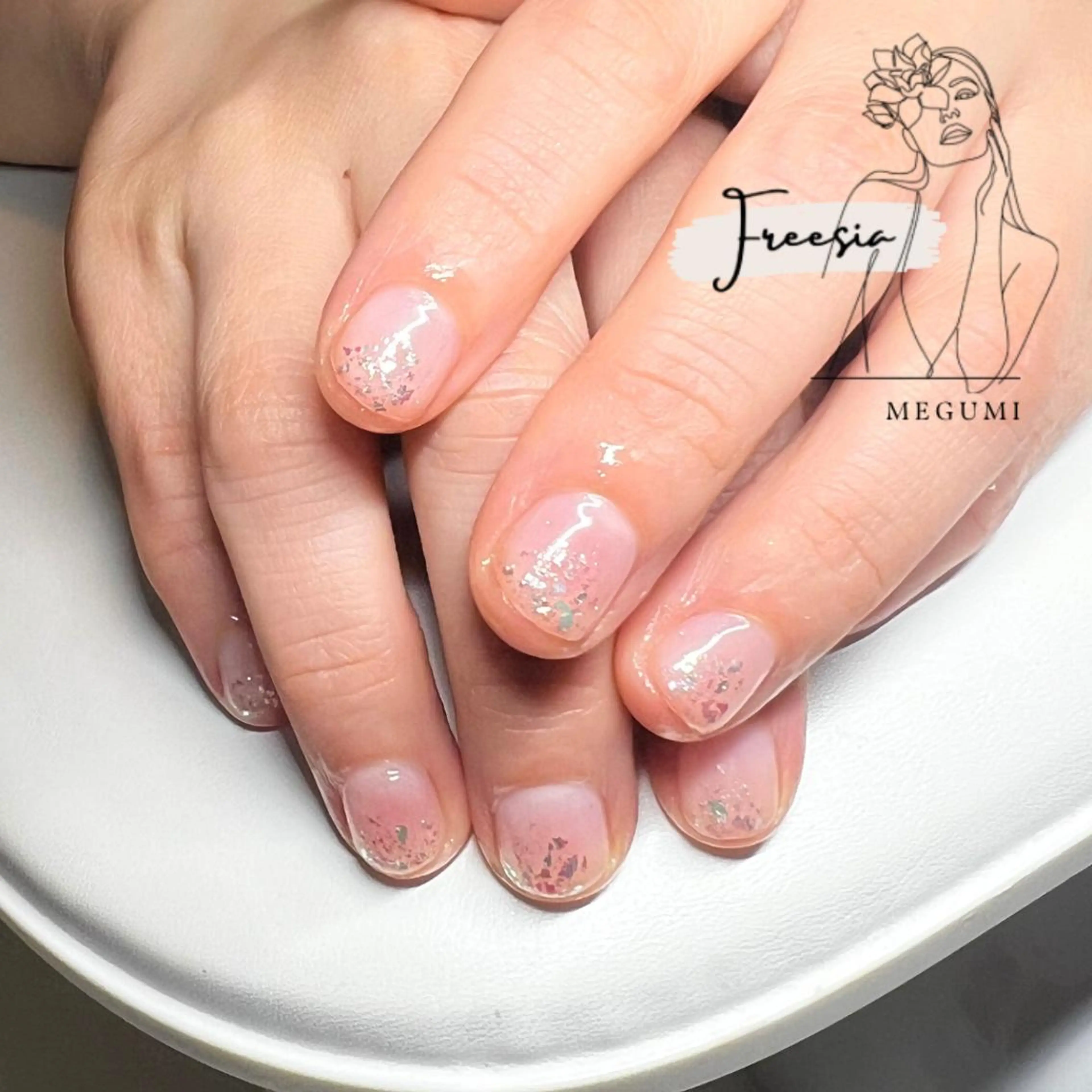 ネイル シンプルネイル ハンドネイル ハンドケア 当日予約も歓迎⭕️ Megumiのネイルデザイン