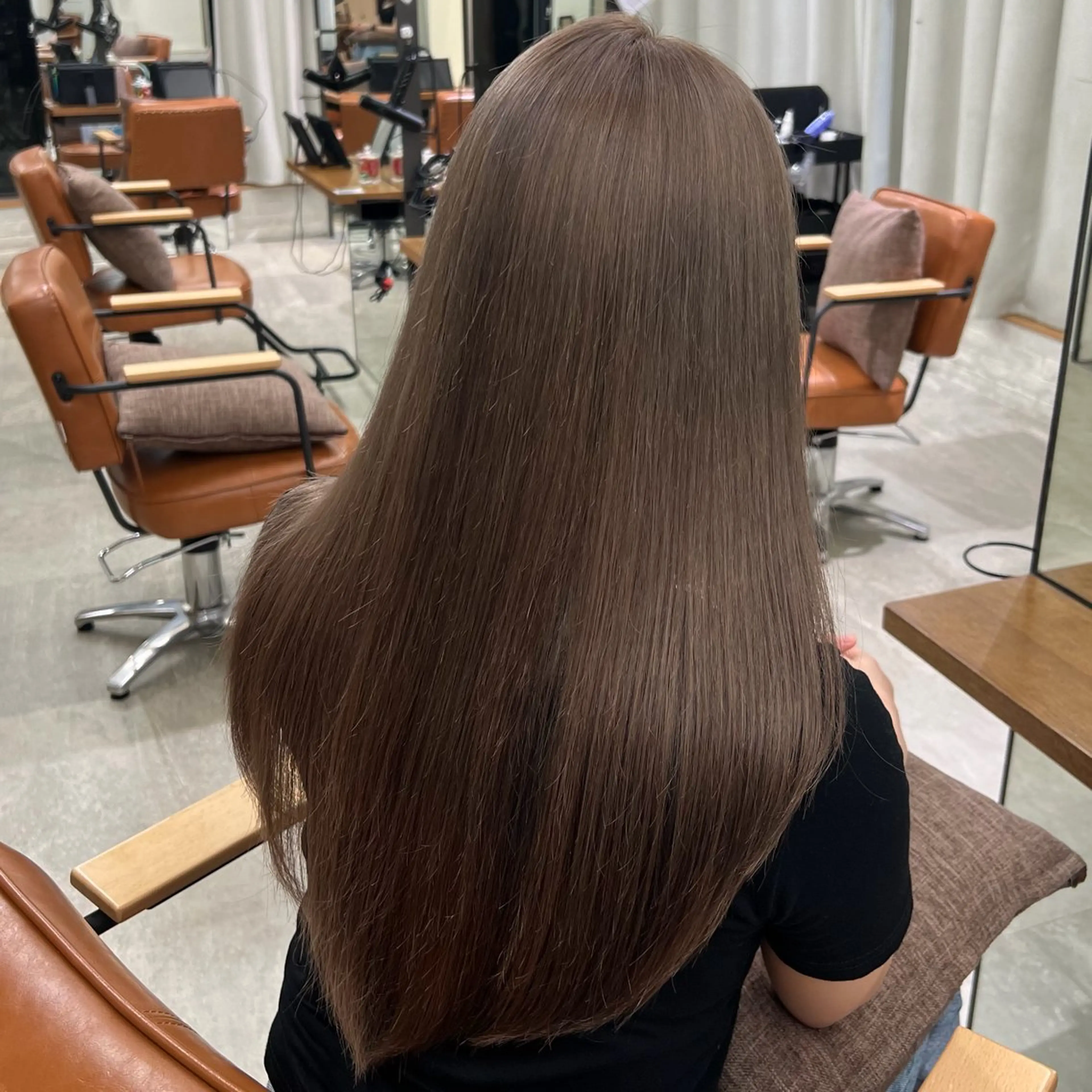 ミディアム ヘアカラー 🩵ブリーチ･レイヤ ー/あさか 🩵のヘアスタイル