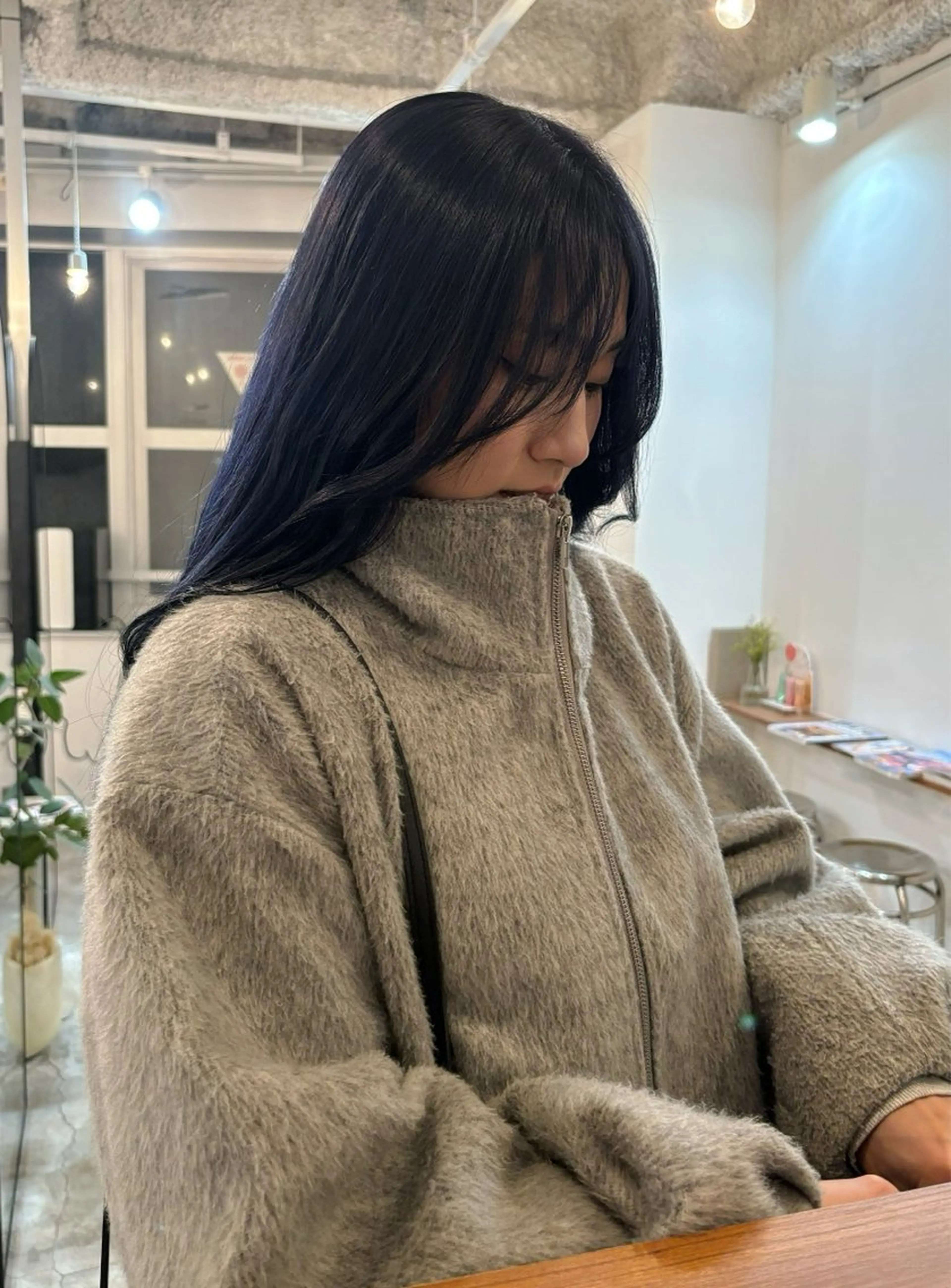 ミディアム カラー レイヤーカット 小顔カット 林　蓮／レイヤー /透明感カラーのヘアスタイル