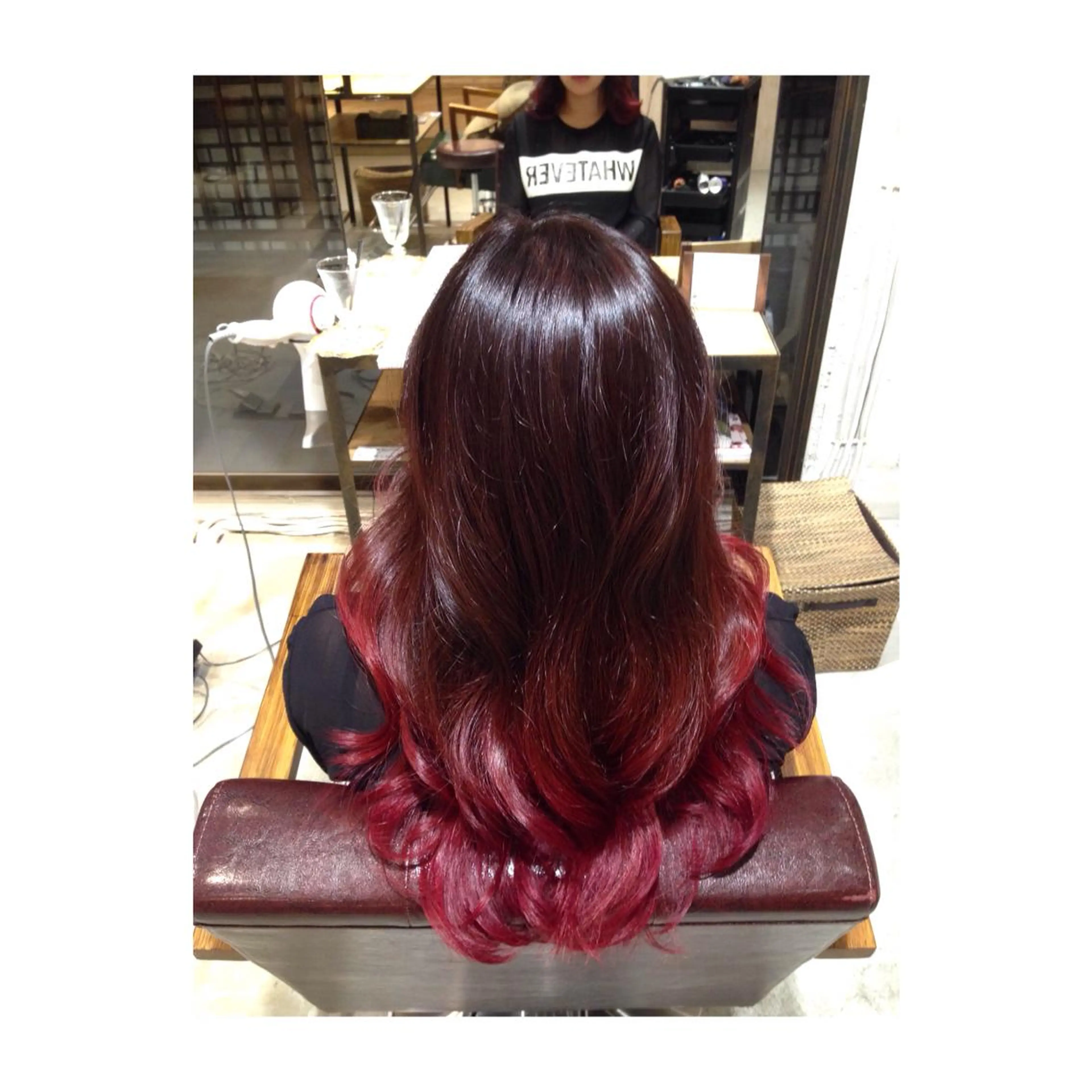 セミロング ロング カラー パーマ アオガミ （前髪顔周りカット）のヘアスタイル