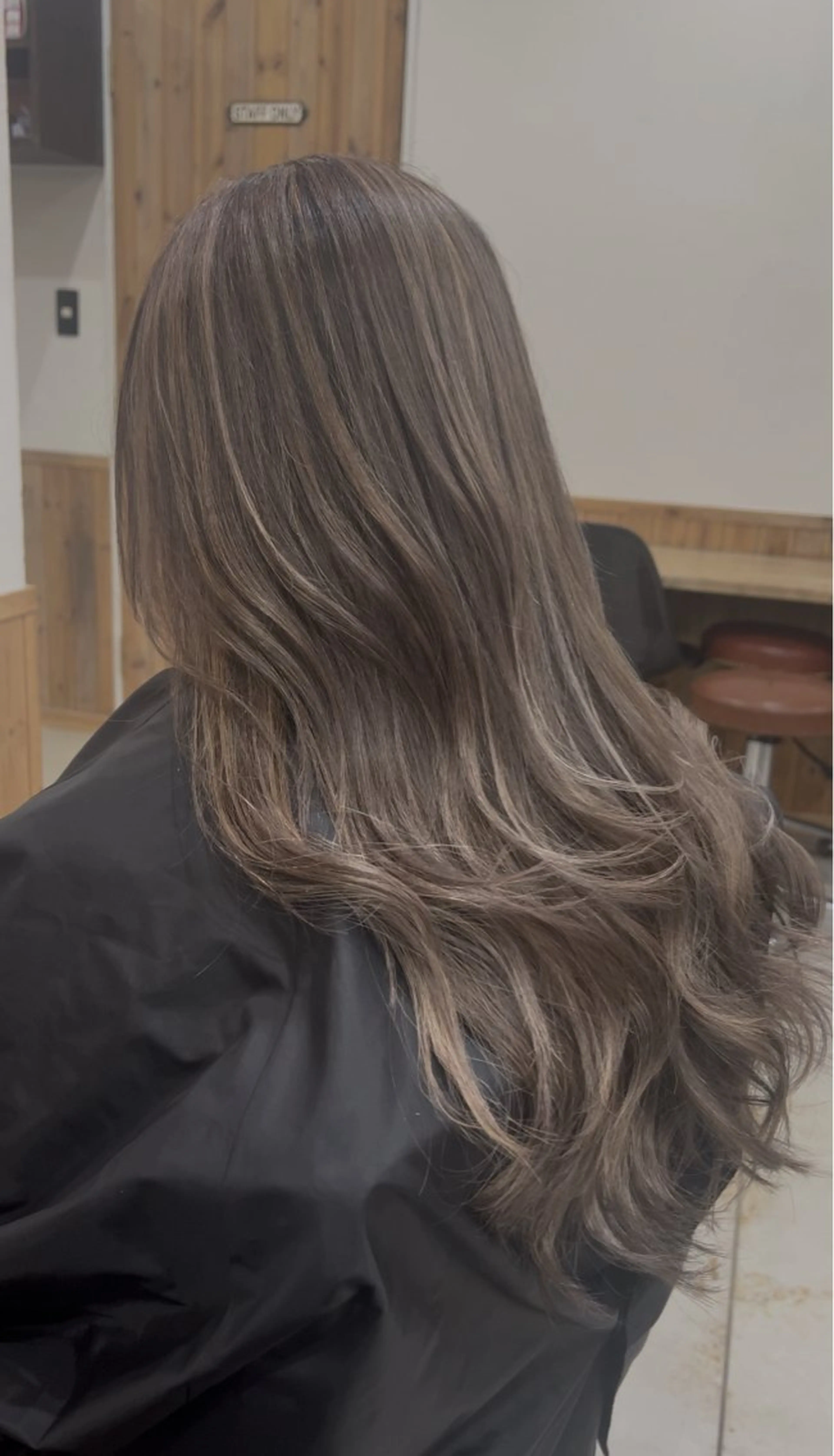 ロング ヘアカラー トリートメント hair  design Norm所属・ハイライトバレイヤー ジュ🎨川村聖吾🎨のヘアスタイル