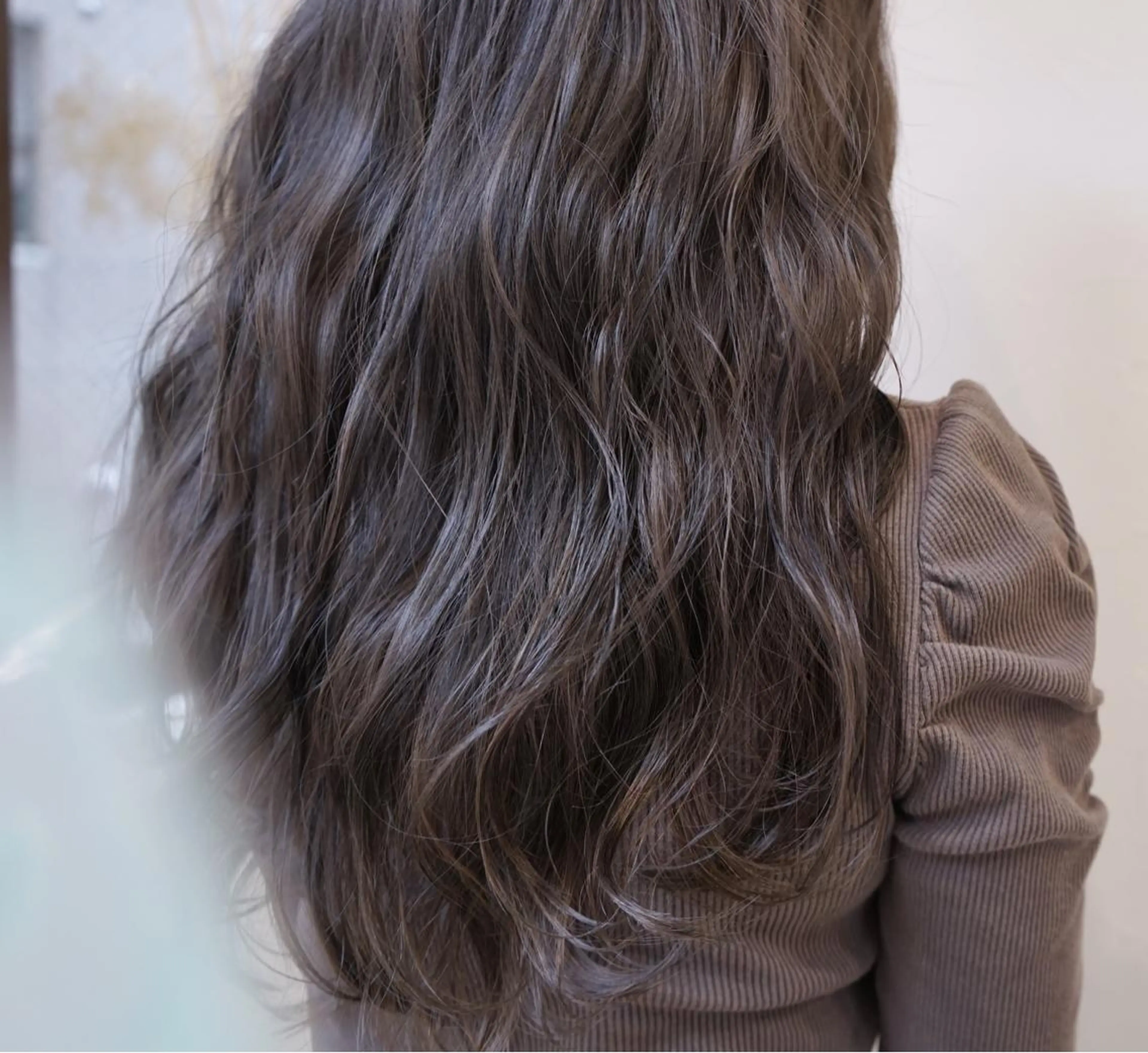 ロング カラー グレージュ 外国人風カラー トリートメント WHOLE所属・花井 啓好のヘアスタイル