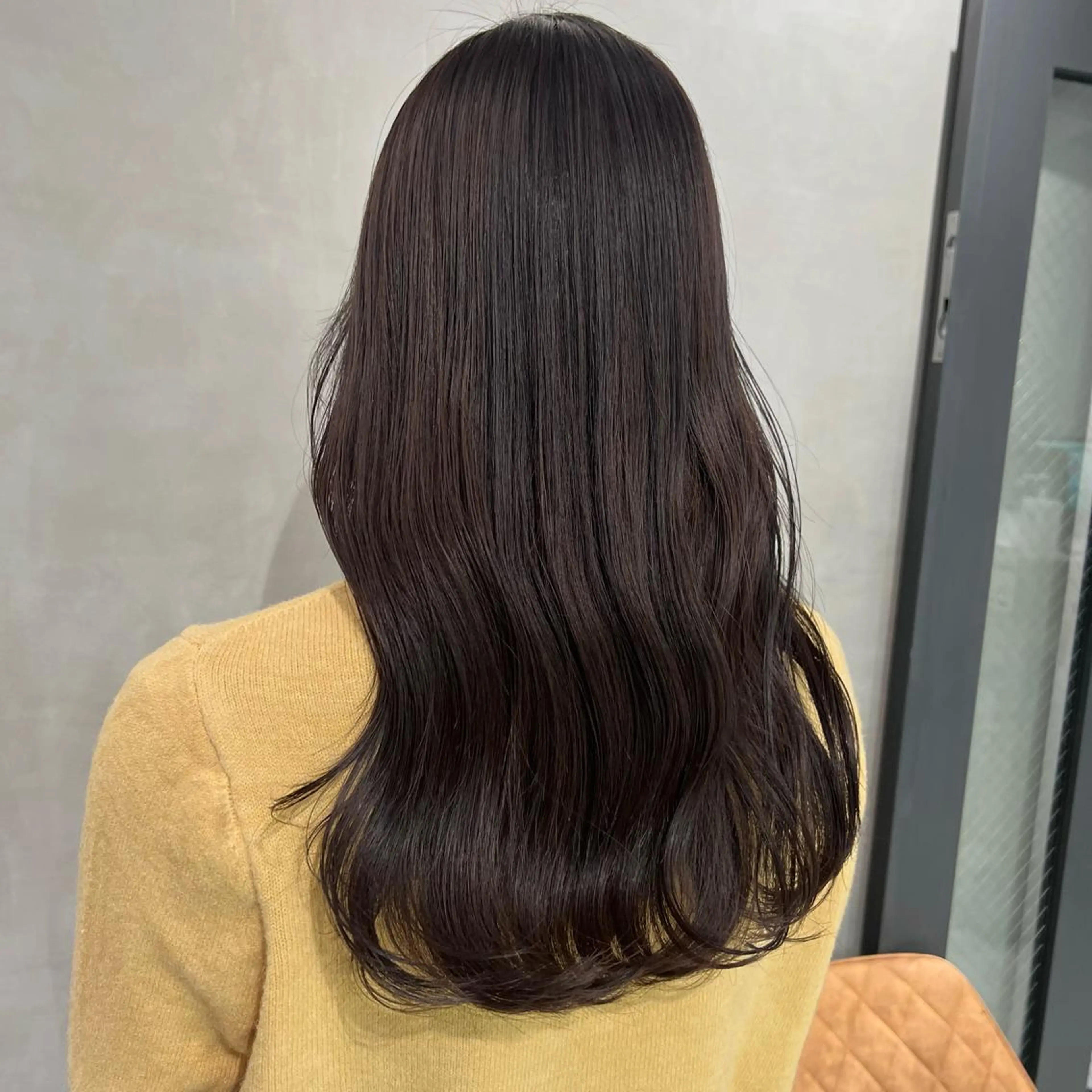 セミロング カラー ハイライトカラー ラベンダーカラー ハイライト 🫧オリーブ/赤み消 し/暗髪🫧野本麗奈のヘアスタイル