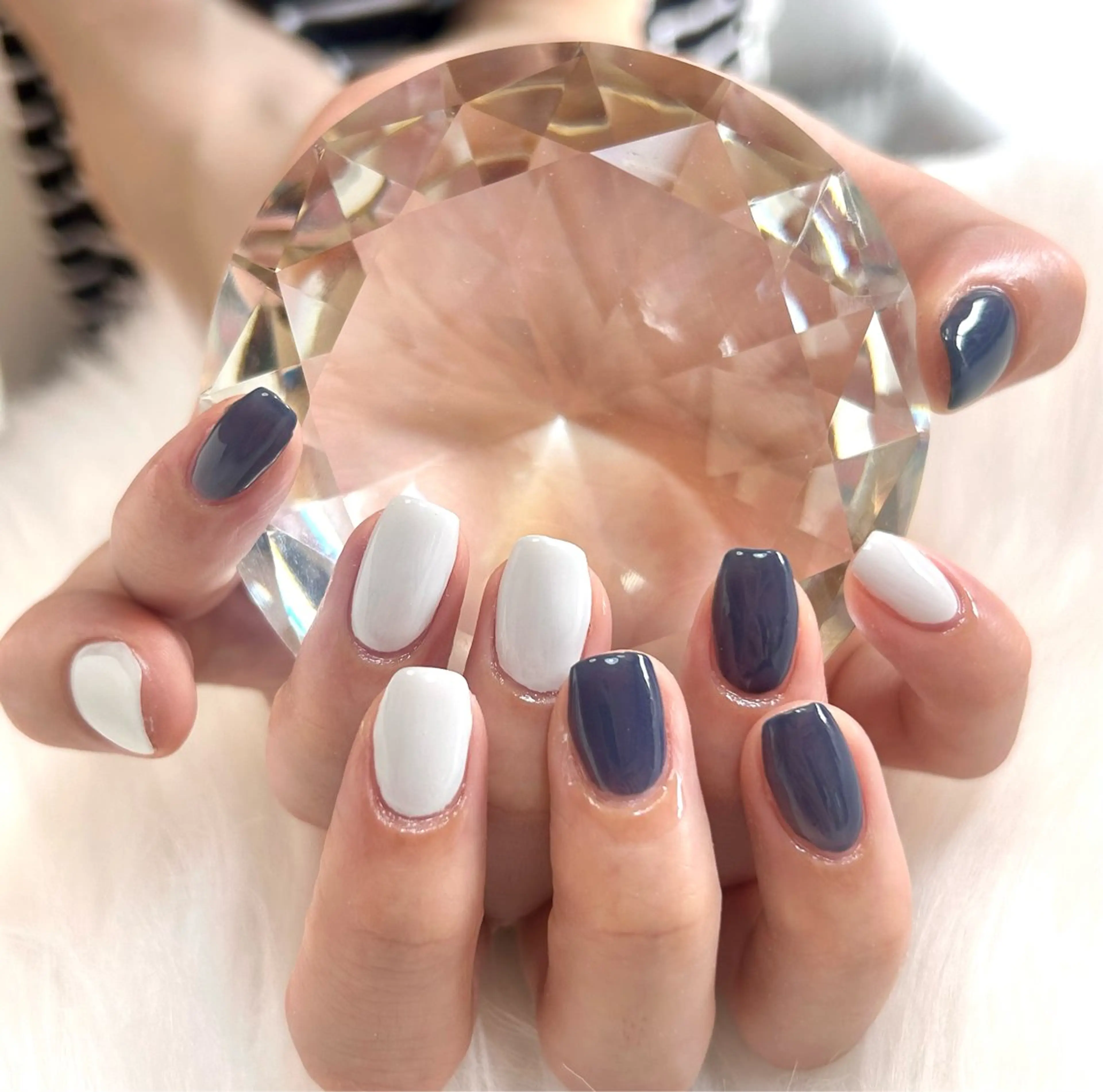 ネイル ネイビー ホワイト nailsalon nico所属・nail salon nicoのネイルデザイン