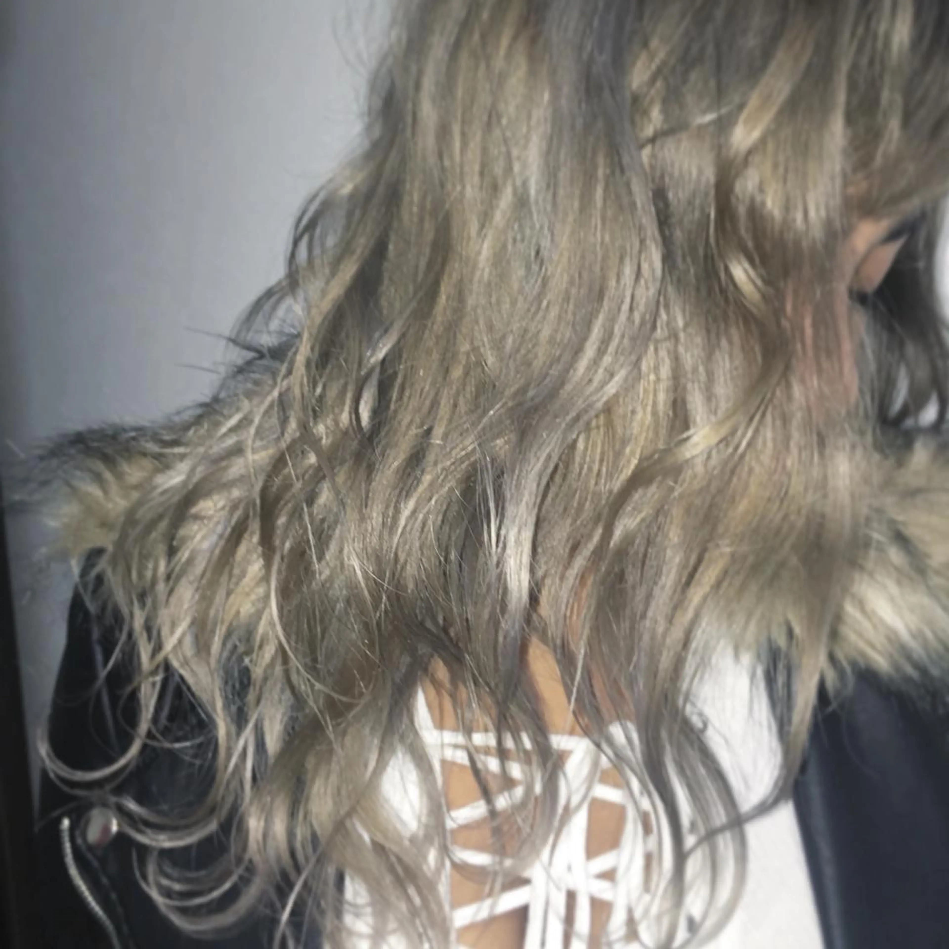 セミロング カマチョ タイスのヘアスタイル