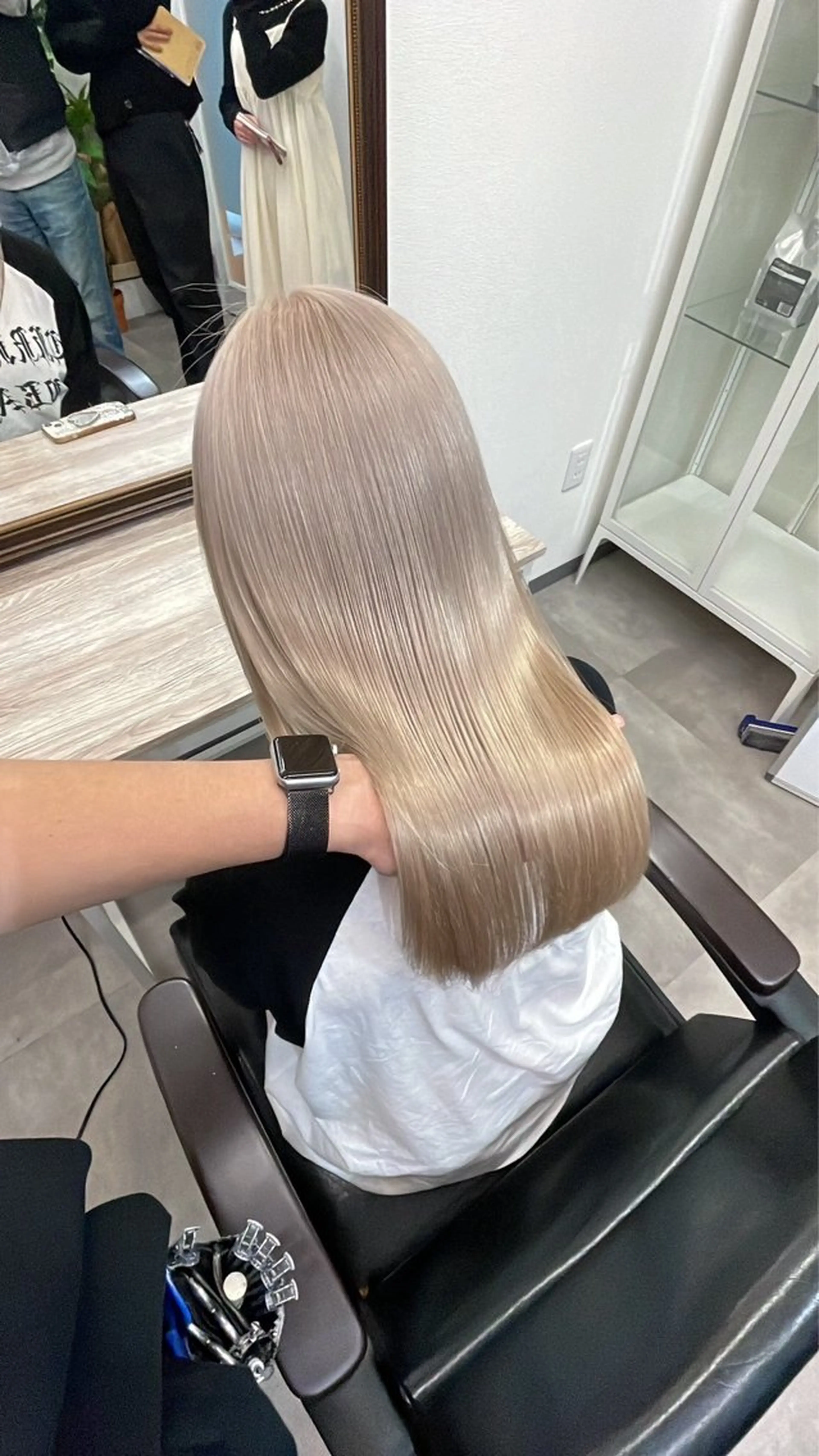 ブリーチカラー+髪質改善トリートメントの写真