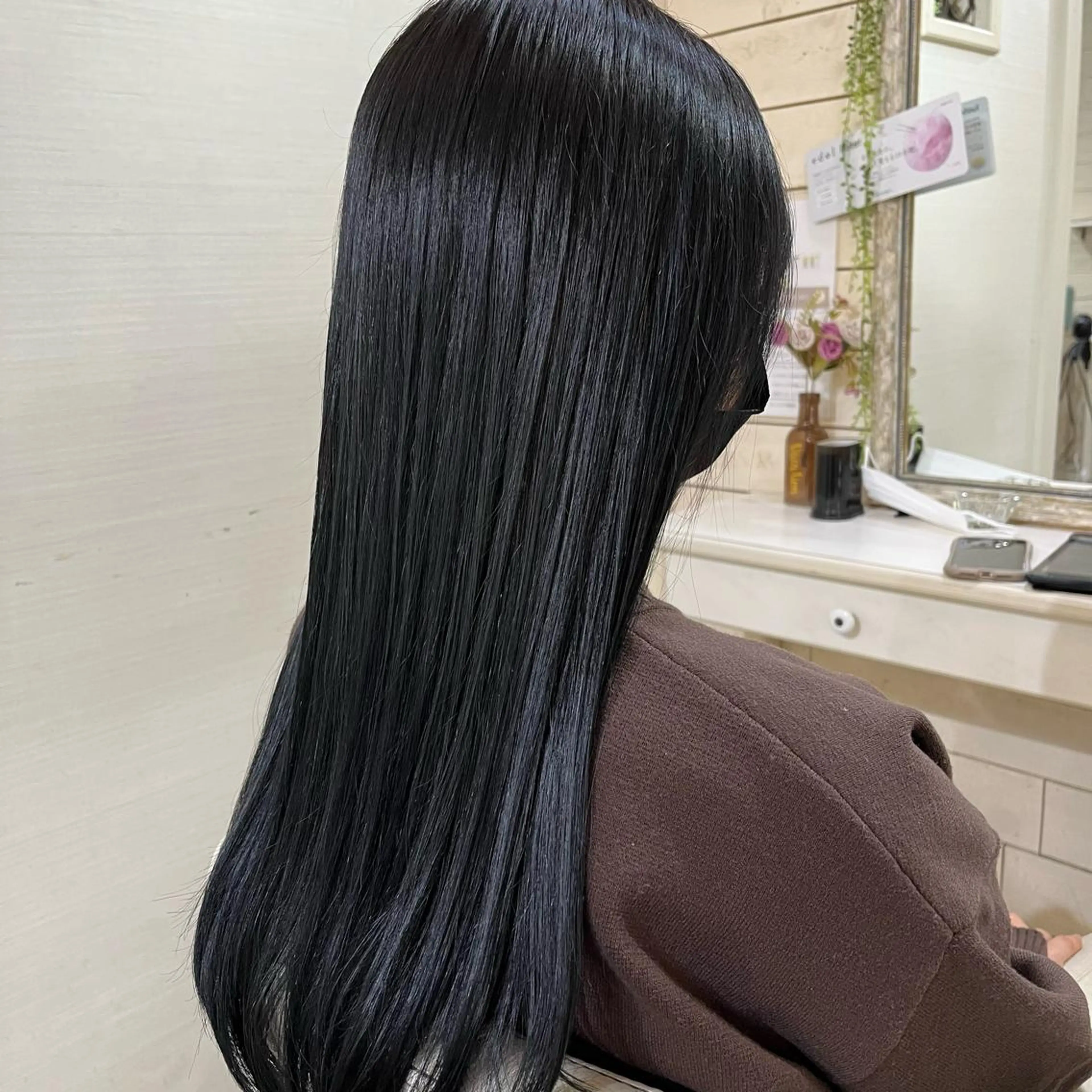 ロング カラー 黒髪 ブルーカラー ブルーブラック ヘアカラー トリートメント カラー特化美容師 なかもと たつひろのヘアスタイル